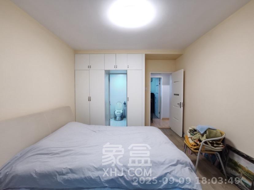 鸿园小区  3室2厅2卫   3500.00元/月室内图