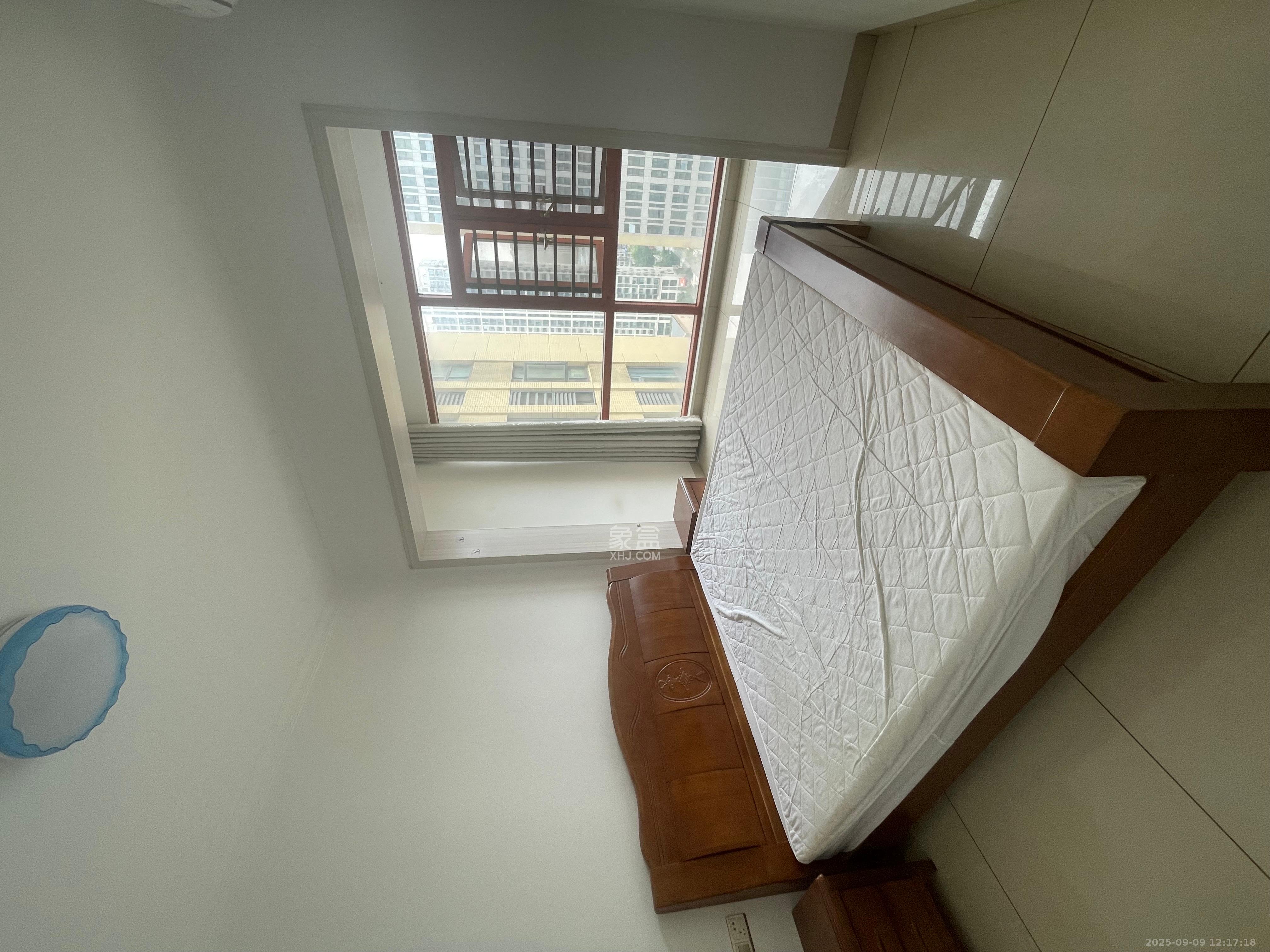 恒泰广场 1室0厅0卫 3200.0元/月 恒泰广场 1室0厅0卫 3200.0元/月室内图