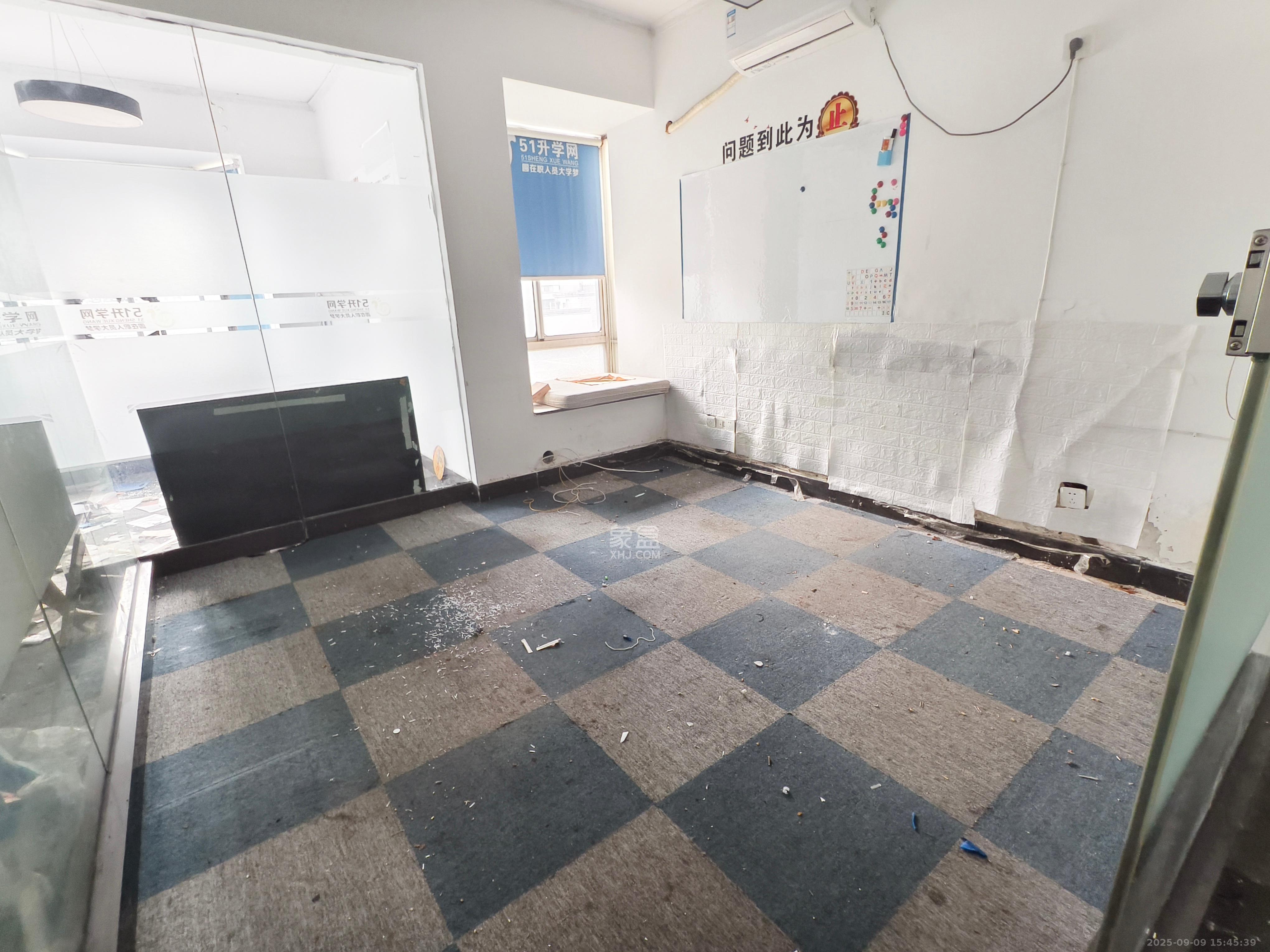 都市阳光大厦 6室2厅2卫 3700.0元/月 都市阳光大厦 6室2厅2卫 3700.0元/月室内图