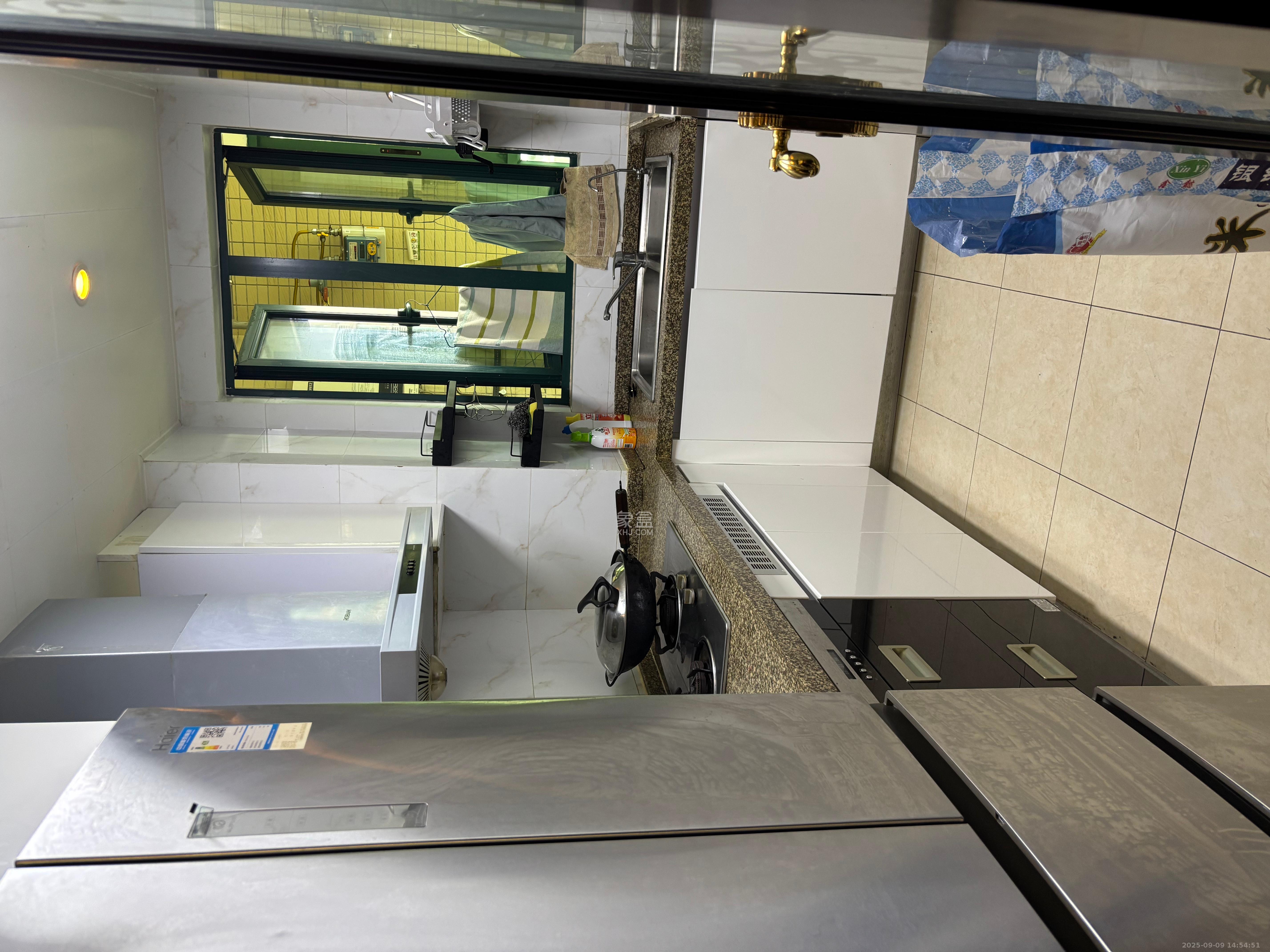 恒大翡翠华庭 3室2厅2卫 2300.0元/月 恒大翡翠华庭 3室2厅2卫 2300.0元/月室内图