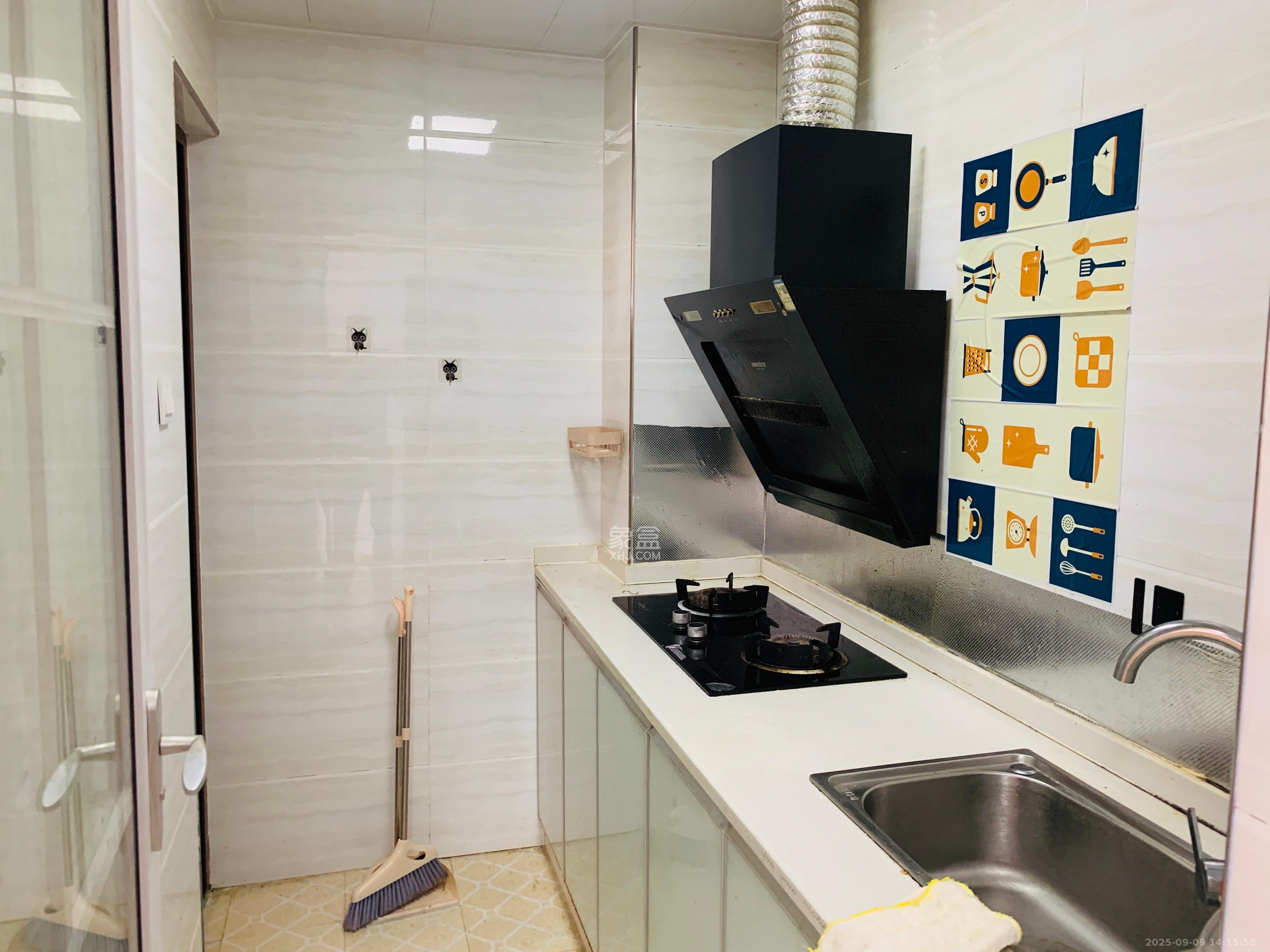 金房奥斯卡  1室1厅1卫    1300.0元/月 金房奥斯卡  1室1厅1卫    1300.0元/月室内图