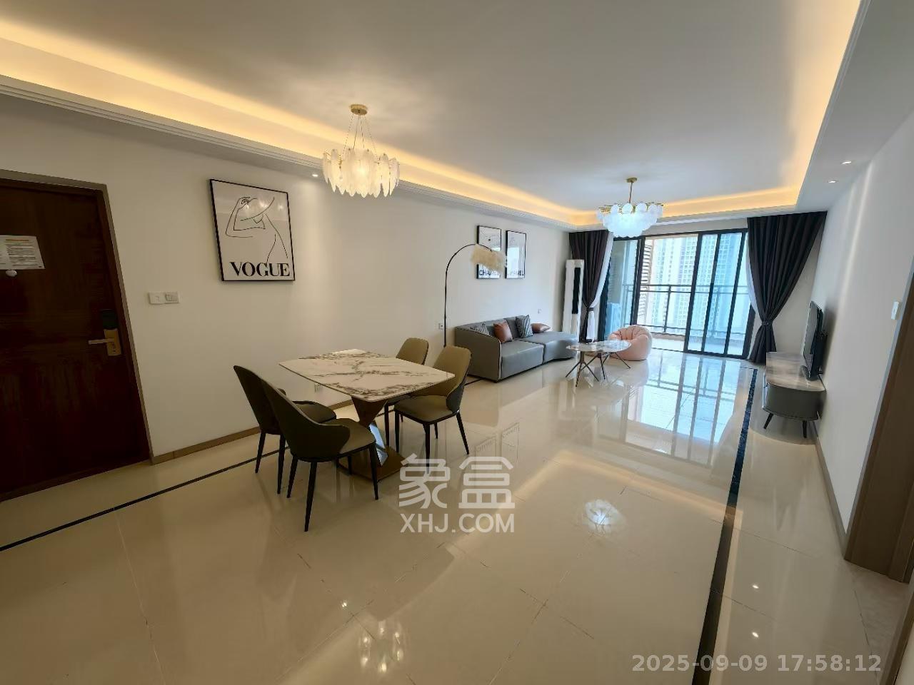 长沙高铁吾悦广场 3室2厅2卫 3400.0元/月 长沙高铁吾悦广场 3室2厅2卫 3400.0元/月室内图