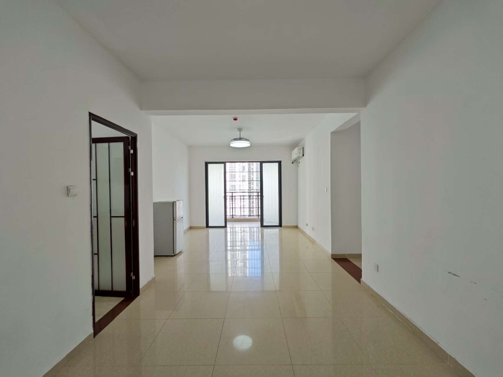 道客和悦坊 4室2厅2卫 2500.0元/月 道客和悦坊 4室2厅2卫 2500.0元/月室内图