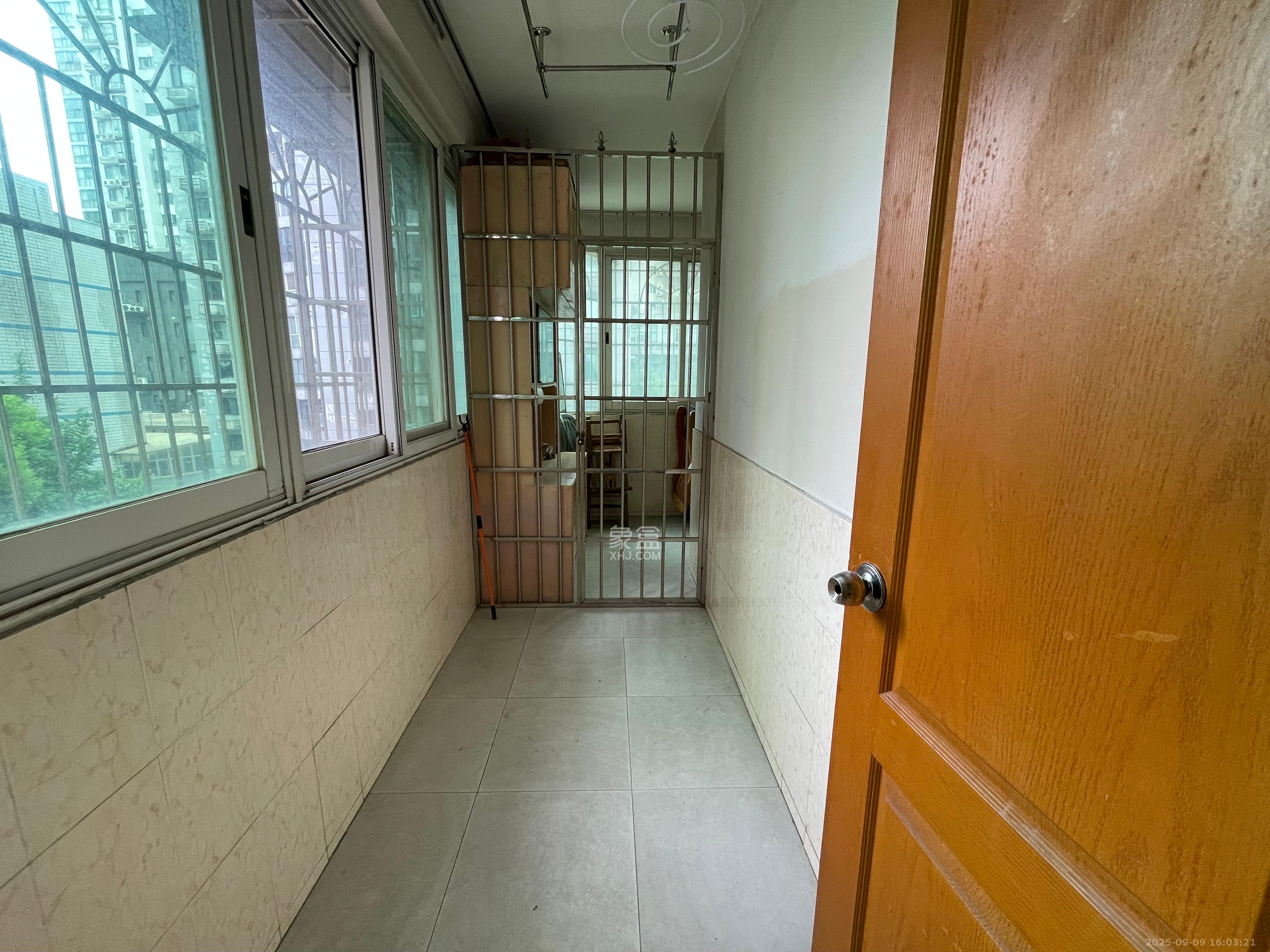 电信308 2室1厅1卫 2600.0元/月 电信308 2室1厅1卫 2600.0元/月室内图