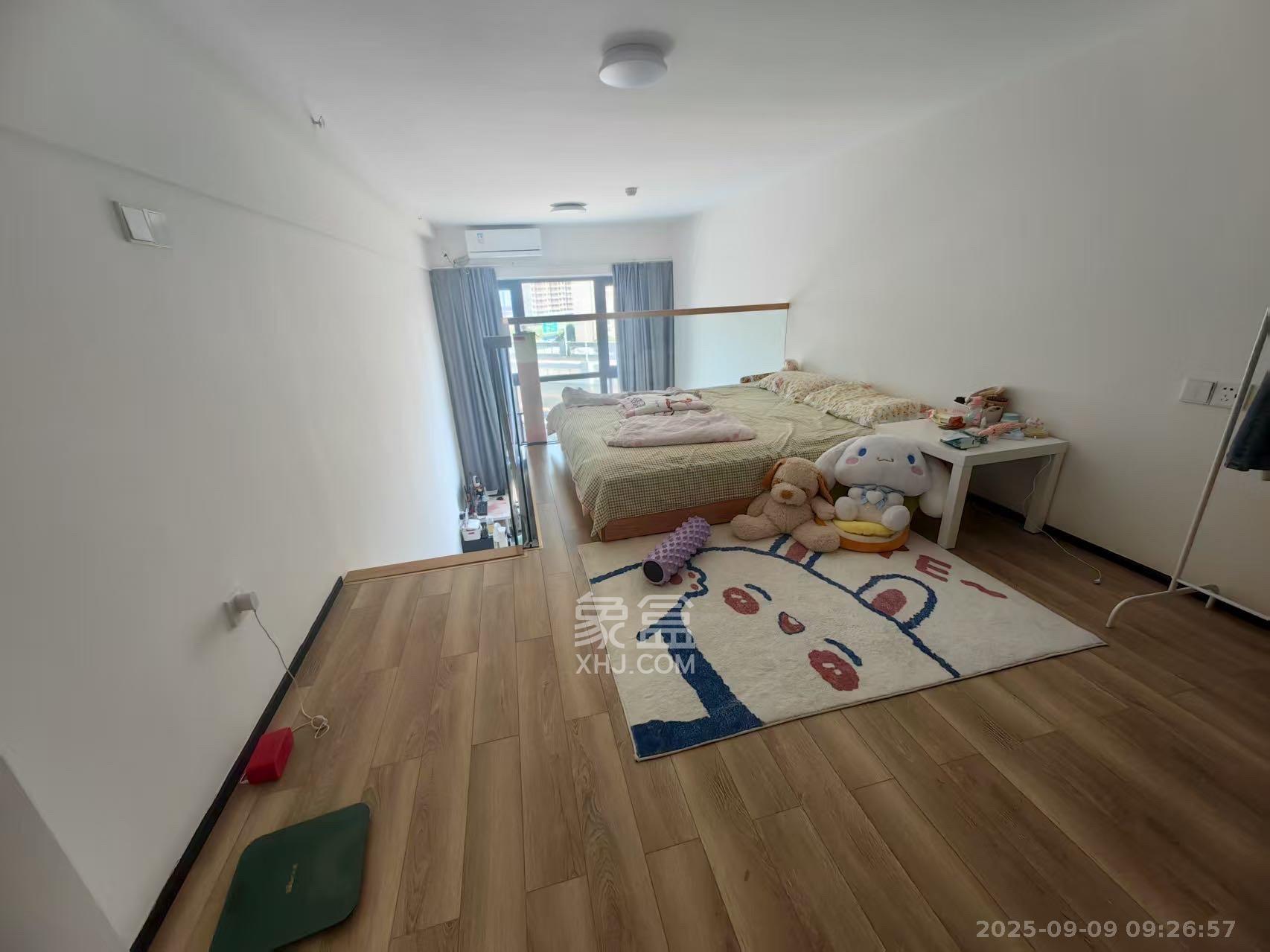 藏珑湖上公馆 2室1厅1卫 2300.0元/月 藏珑湖上公馆 2室1厅1卫 2300.0元/月室内图