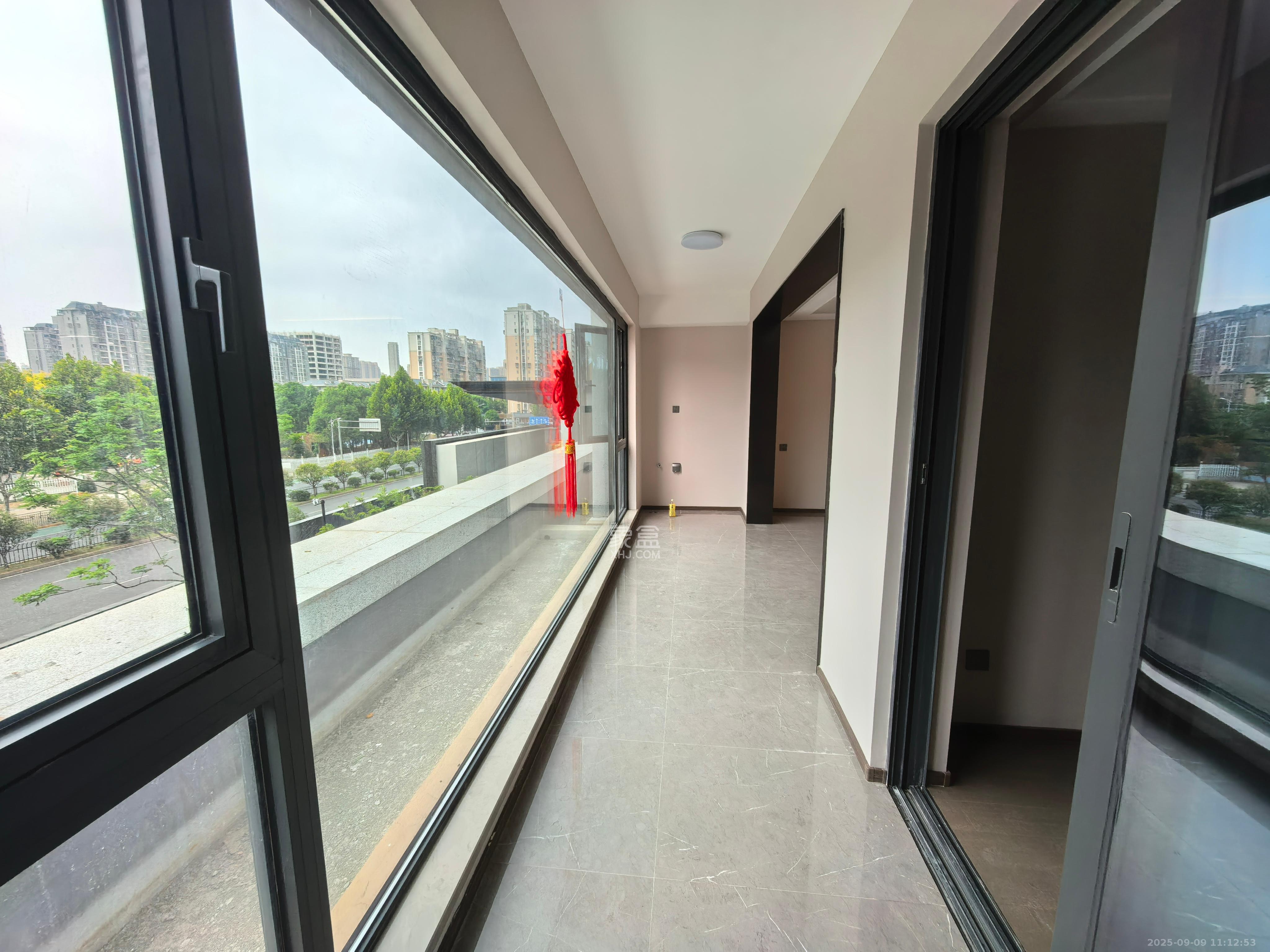 龙湖青云阙  4室2厅2卫    5000.0元/月 龙湖青云阙  4室2厅2卫    5000.0元/月室内图