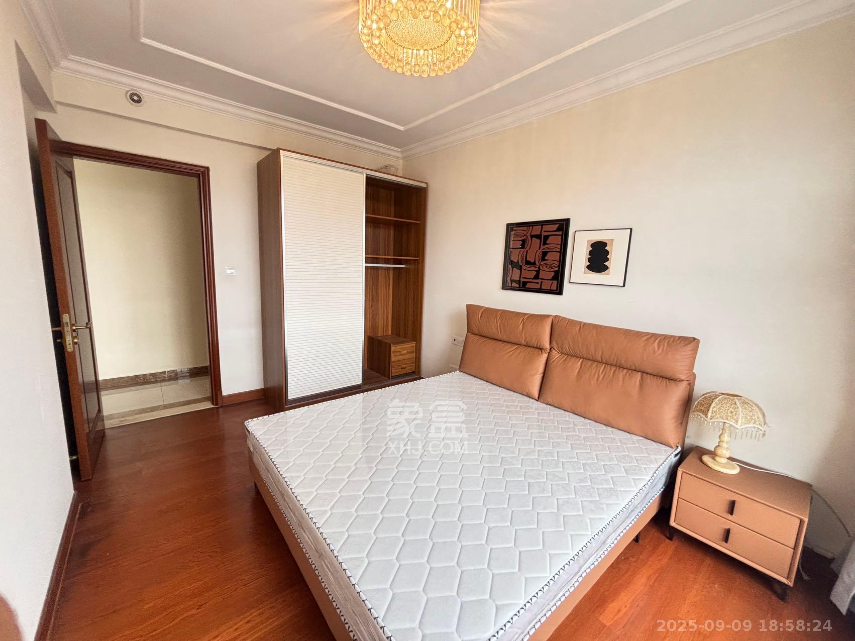 恒大国际广场  3室2厅1卫    3100.0元/月室内图