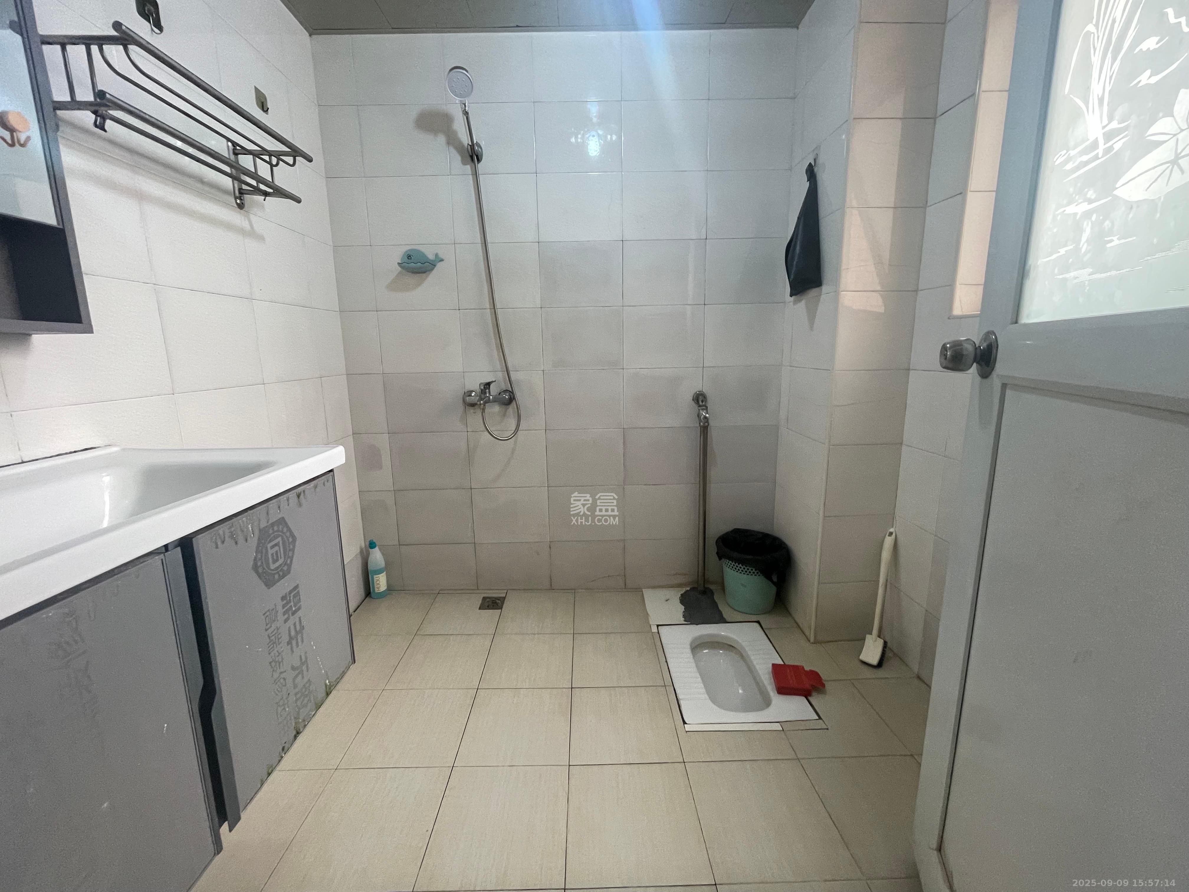 华润凤凰城一期  3室2厅1卫    1600.0元/月室内图