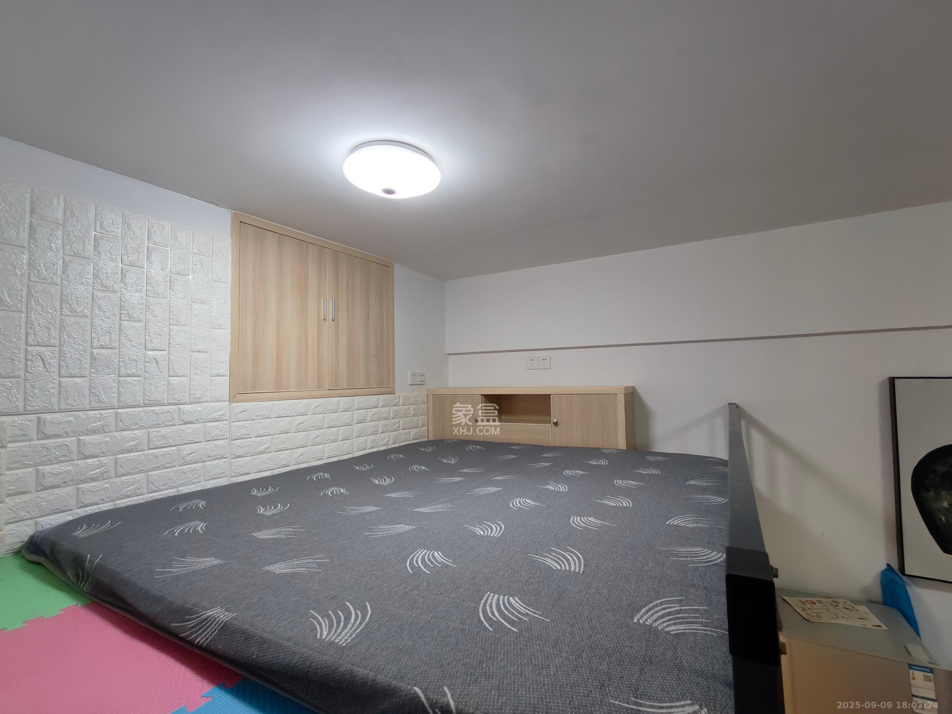 叠彩兰亭 1室1厅1卫 1300.0元/月 叠彩兰亭 1室1厅1卫 1300.0元/月室内图