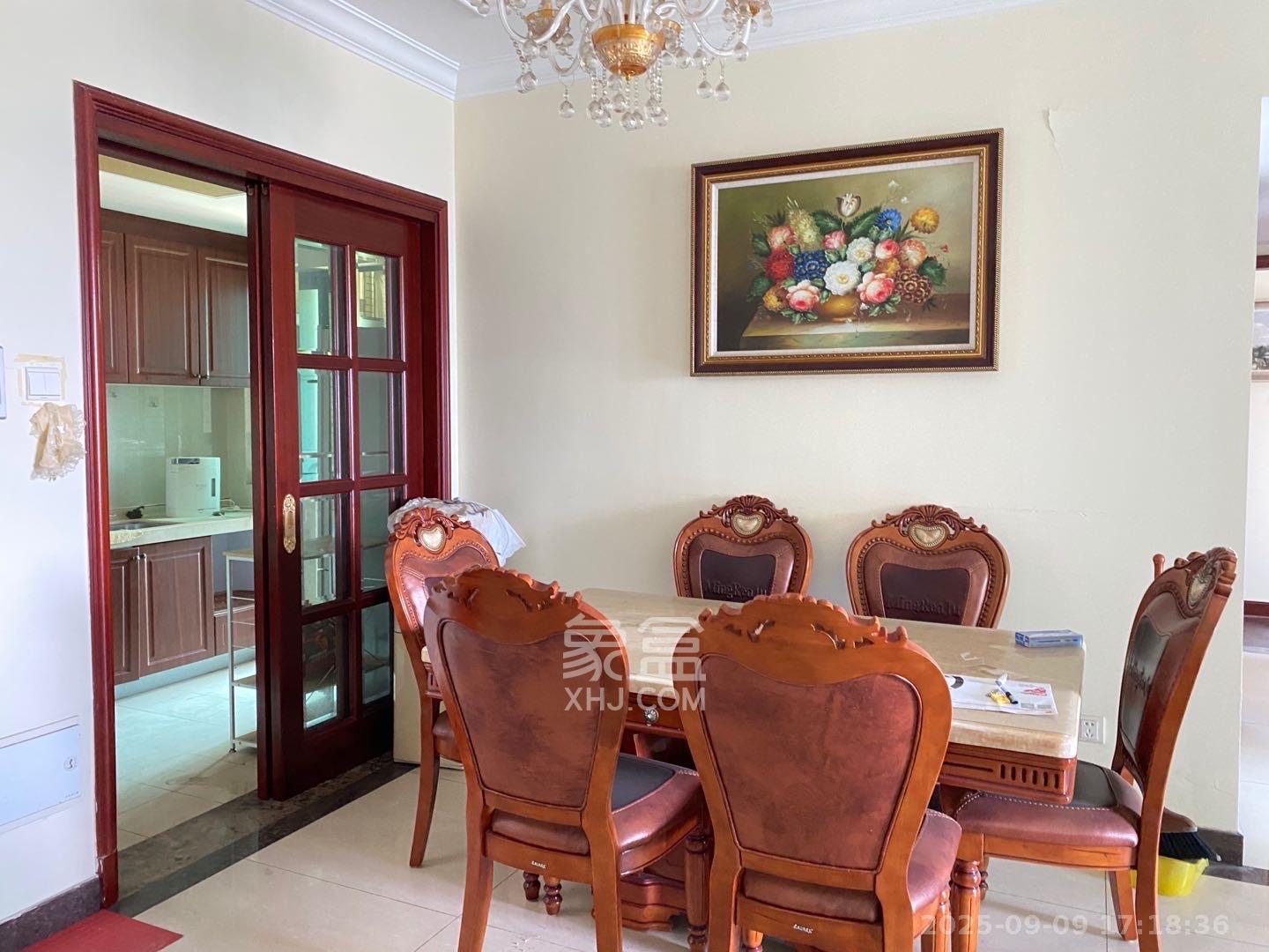 恒大雅苑 3室2厅2卫 2800.0元/月 恒大雅苑 3室2厅2卫 2800.0元/月室内图