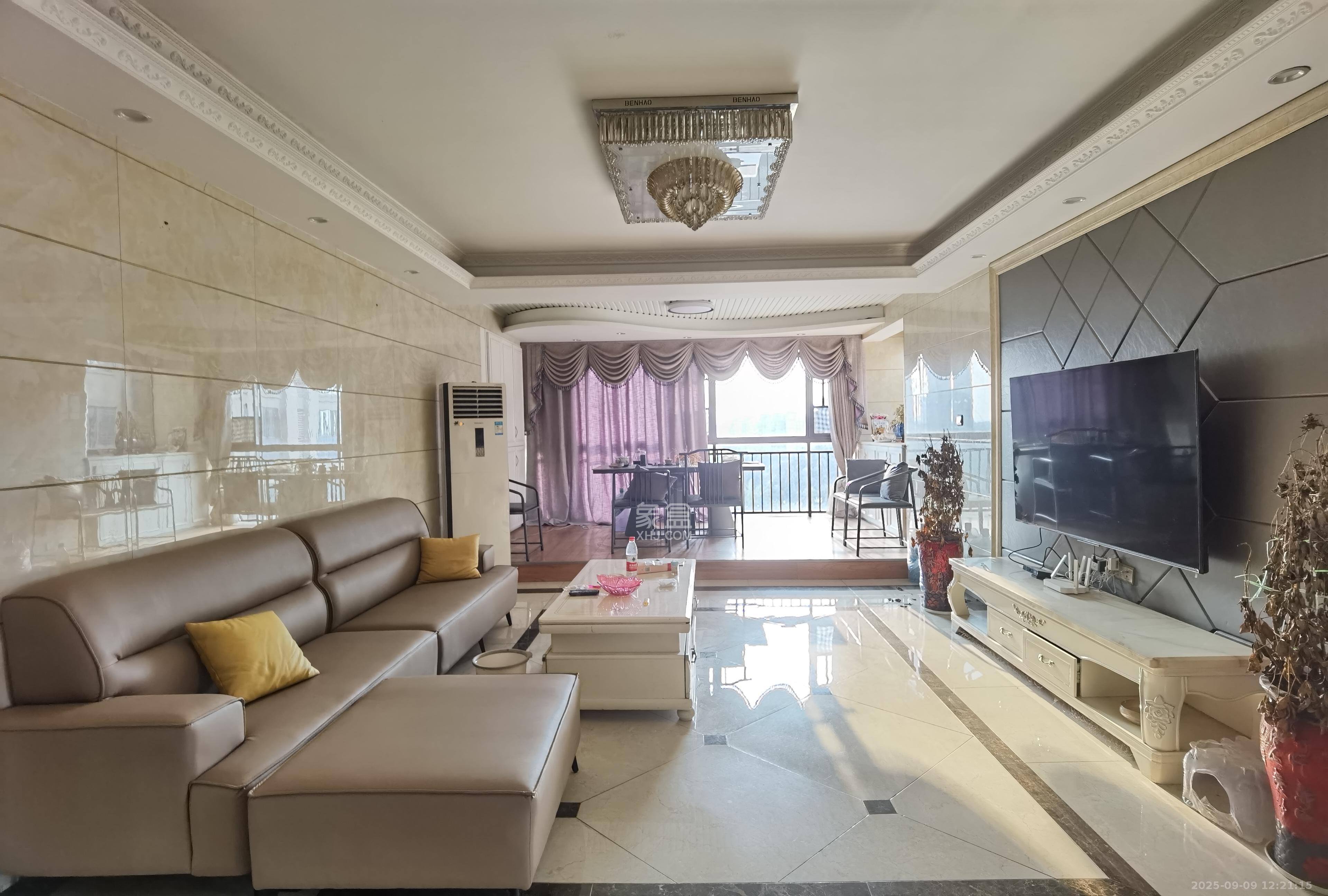 紫鑫御湖湾  4室2厅2卫    3000.0元/月 紫鑫御湖湾  4室2厅2卫    3000.0元/月室内图1