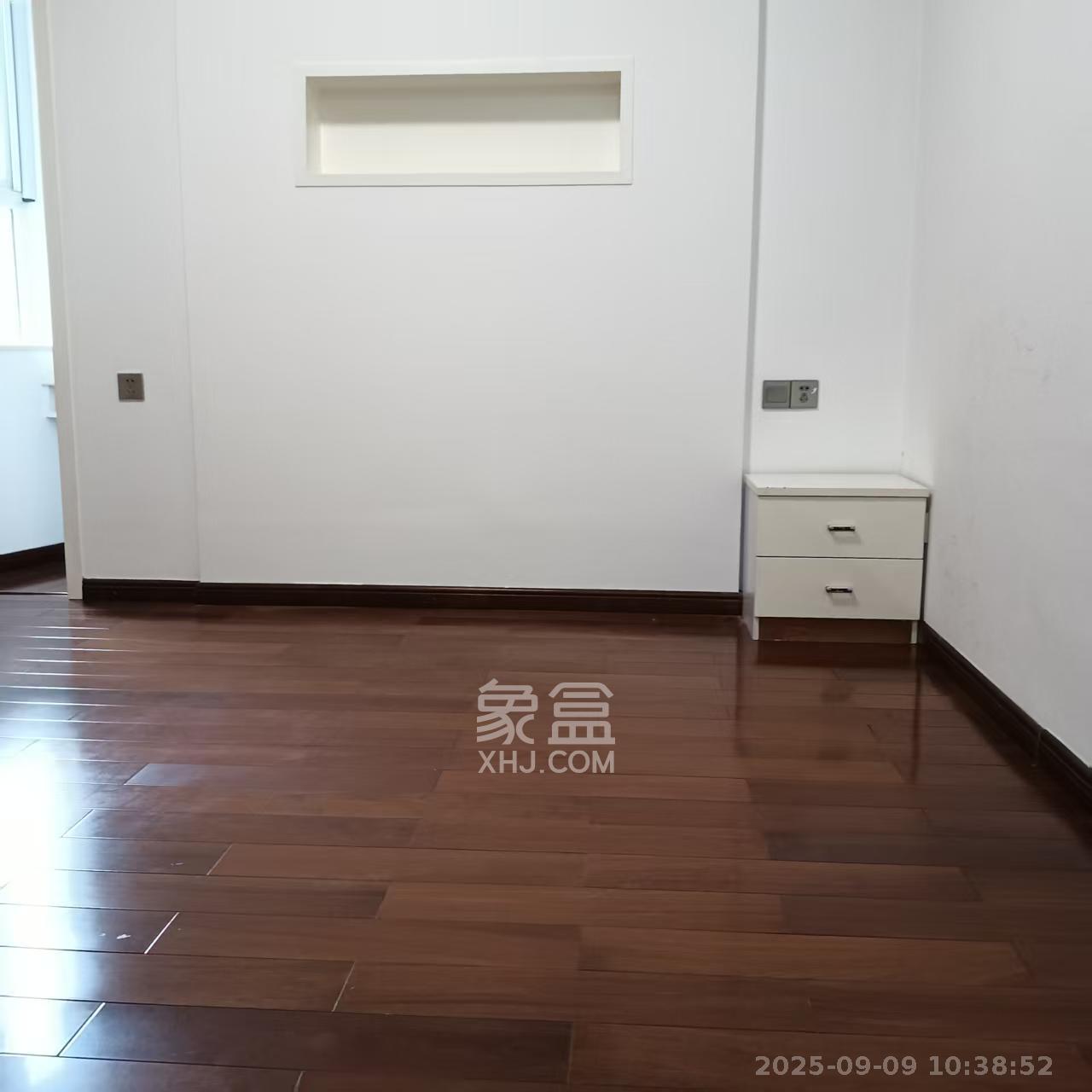 爱琴海岸  3室2厅2卫    2180.0元/月 爱琴海岸  3室2厅2卫    2180.0元/月室内图