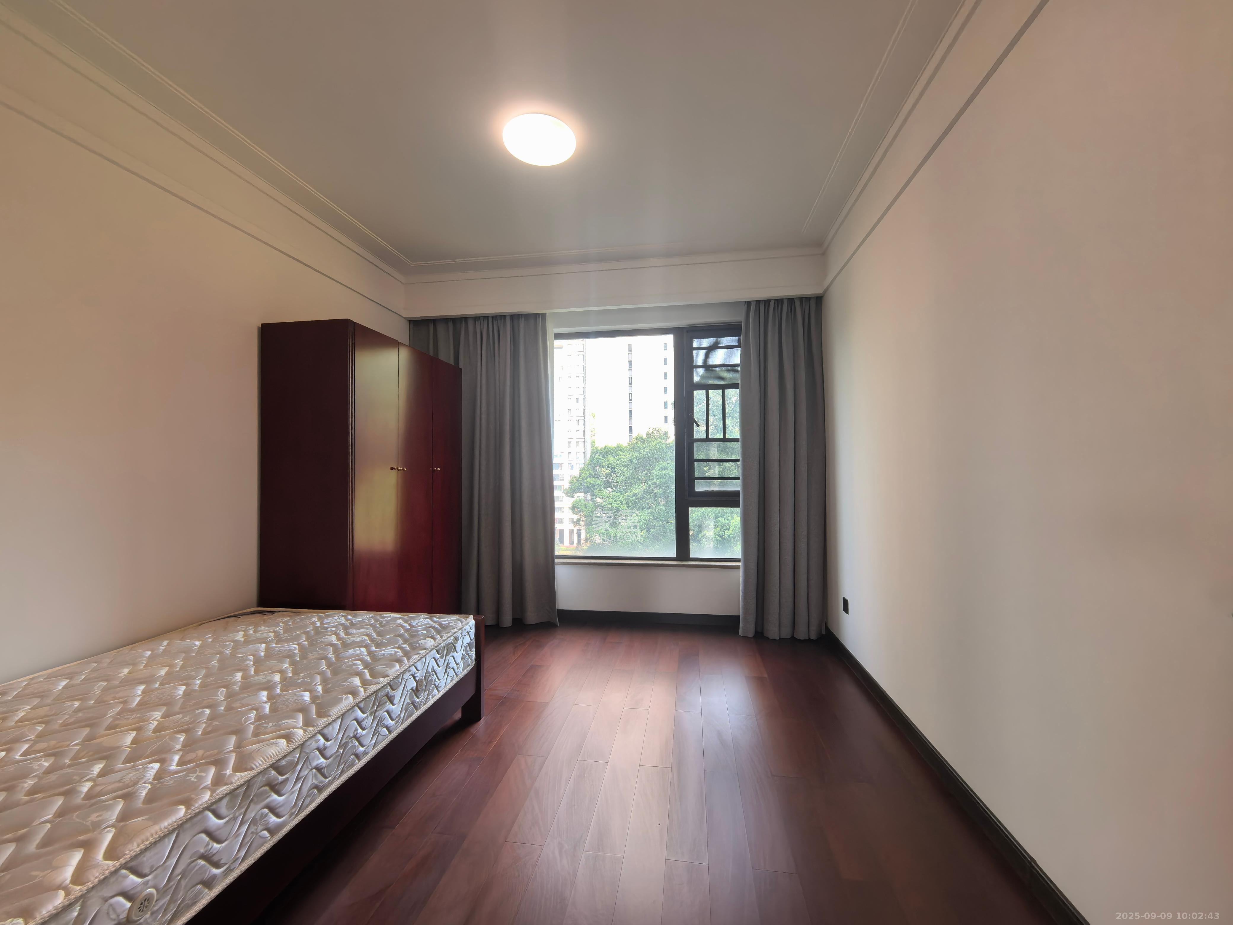 万科紫台  4室2厅2卫    6500.0元/月室内图