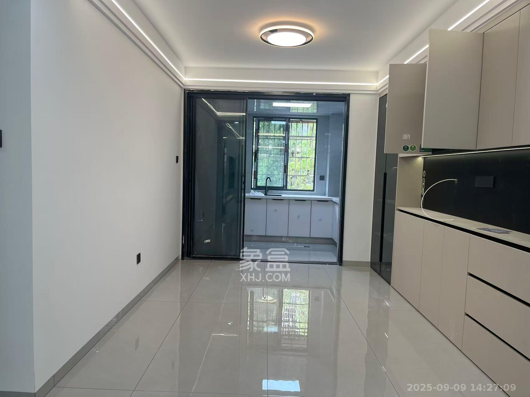 裕园小区(含浦) 4室2厅2卫 3000.0元/月 裕园小区(含浦) 4室2厅2卫 3000.0元/月室内图