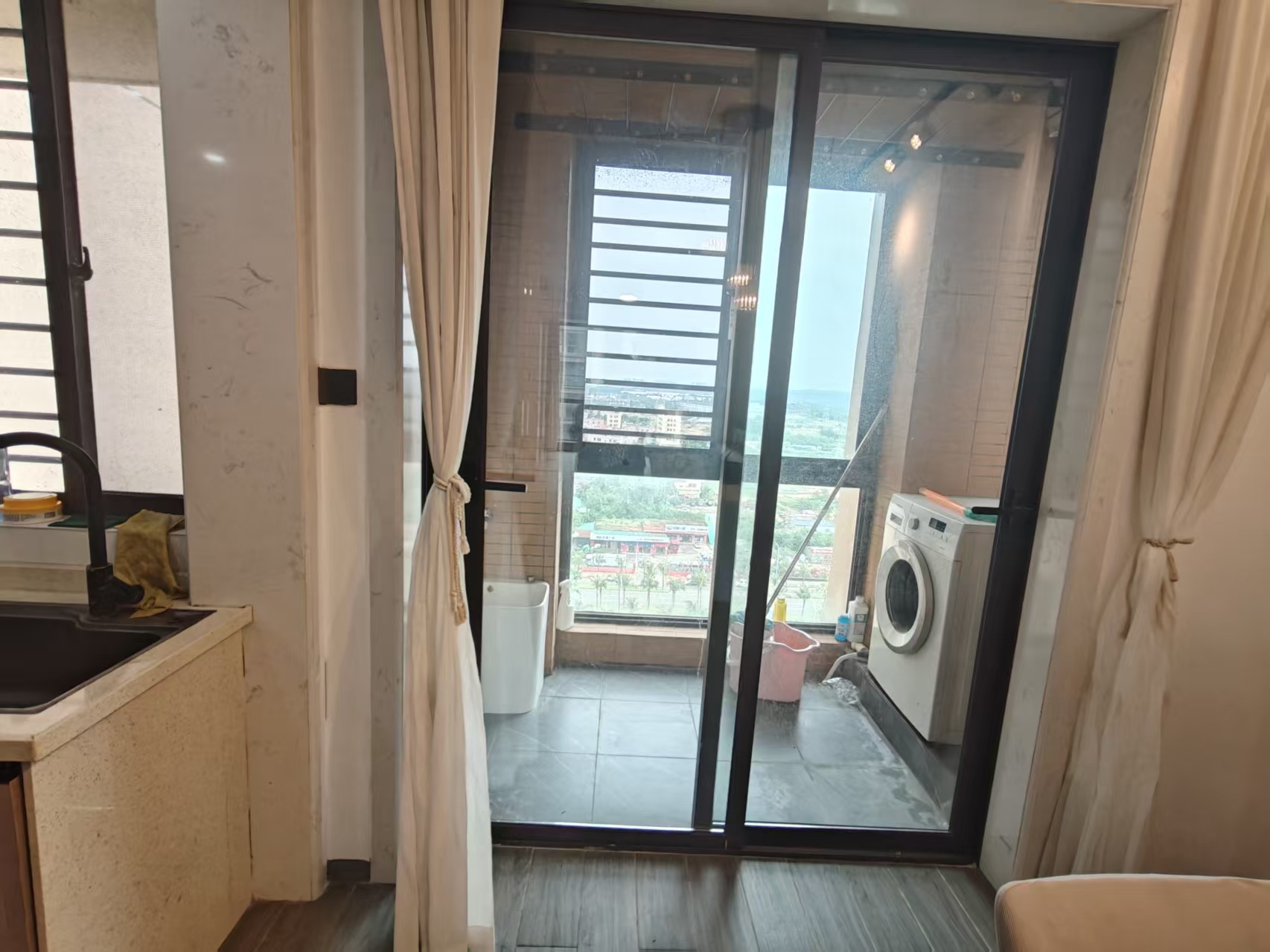 恩祥新城 4室2厅2卫 3800.0元/月 恩祥新城 4室2厅2卫 3800.0元/月室内图