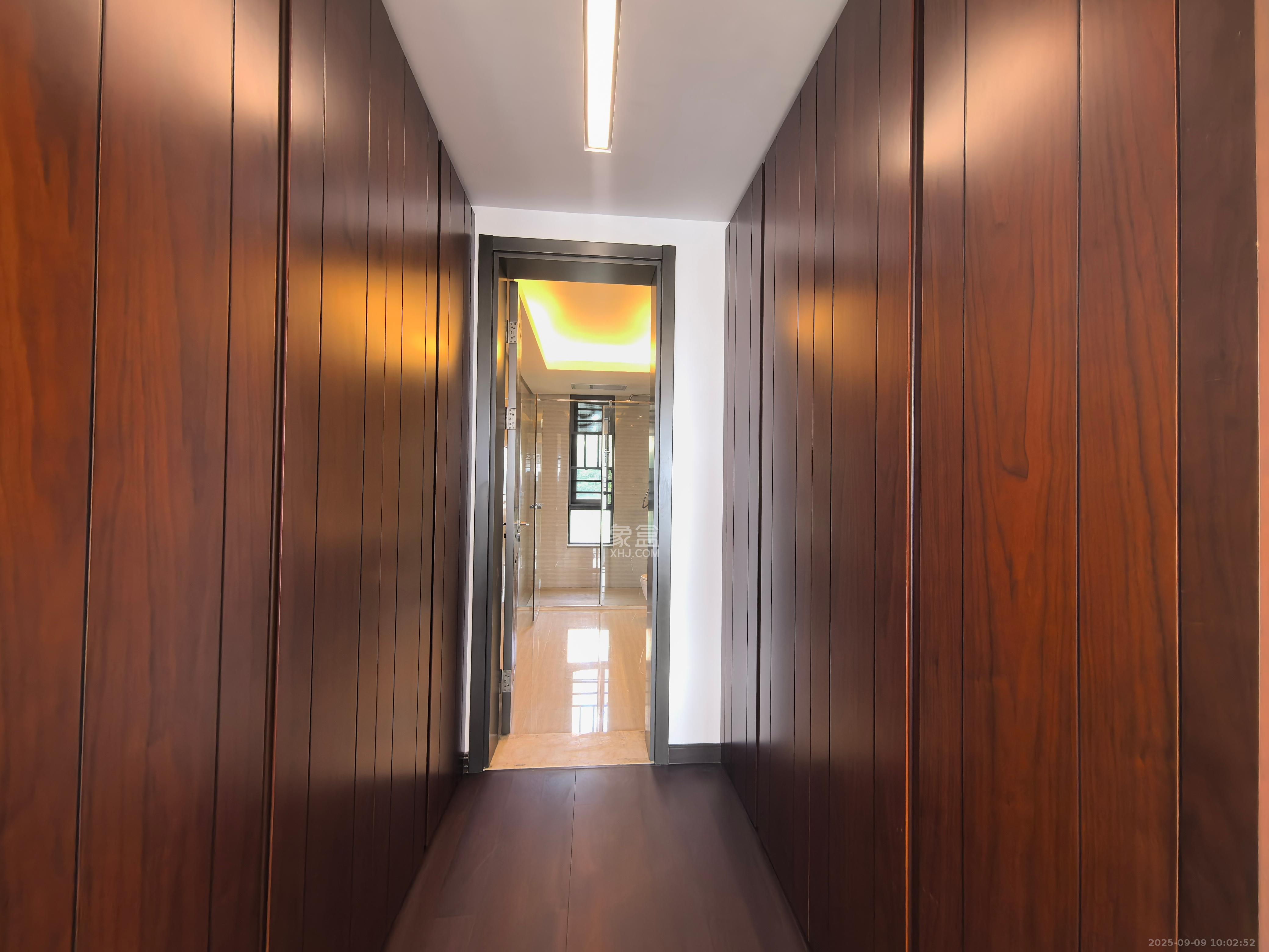 万科紫台 4室2厅2卫 6500.0元/月 万科紫台 4室2厅2卫 6500.0元/月室内图