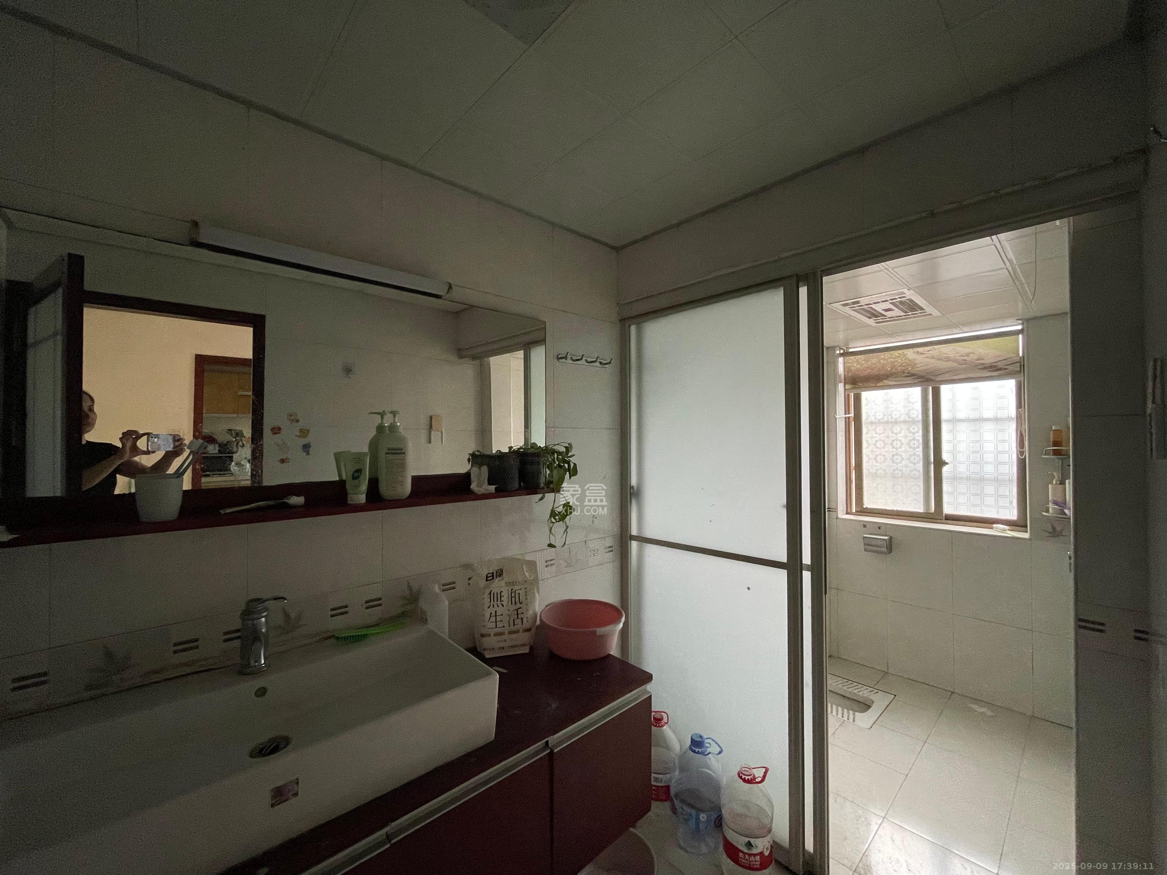 景香苑  4室2厅2卫   2800.00元/月室内图