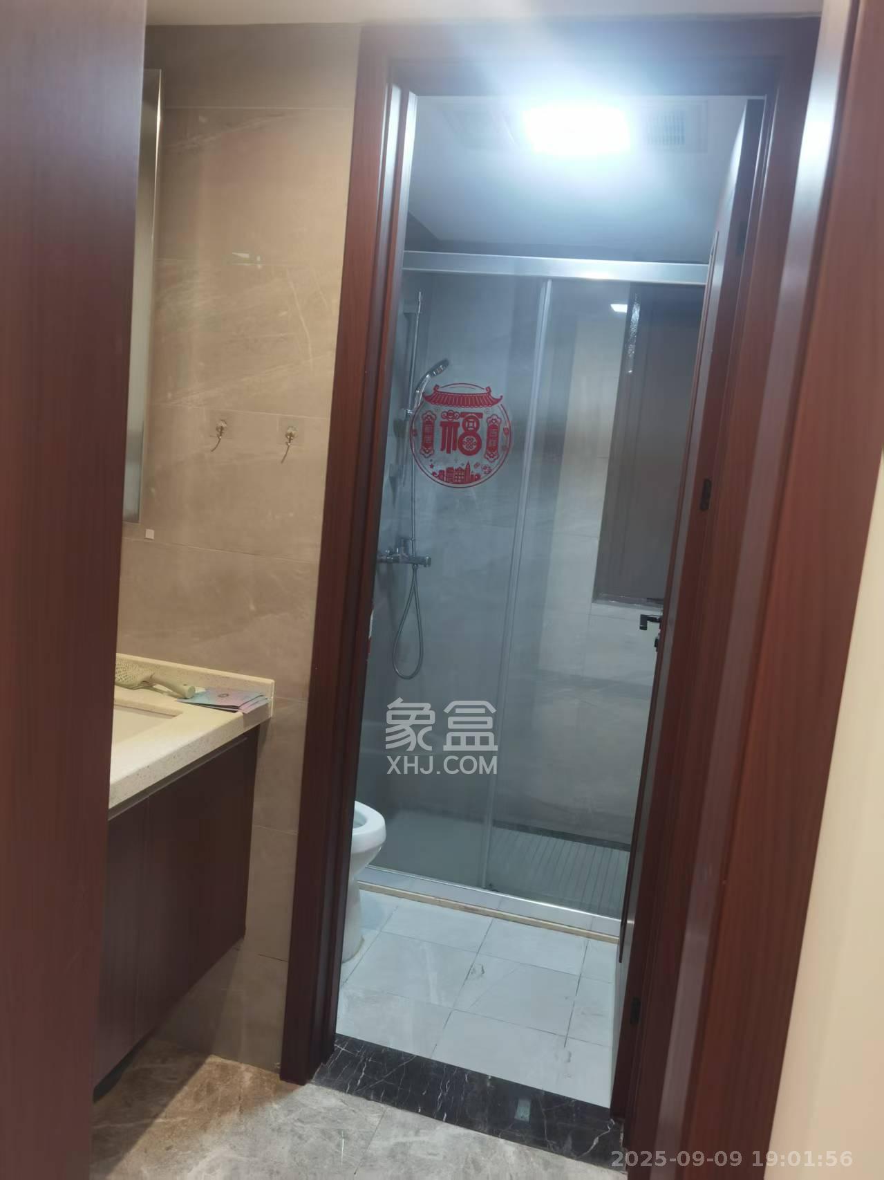 绿地长沙城际空间站（绿地新里佳苑）  3室2厅2卫    3500.0元/月室内图