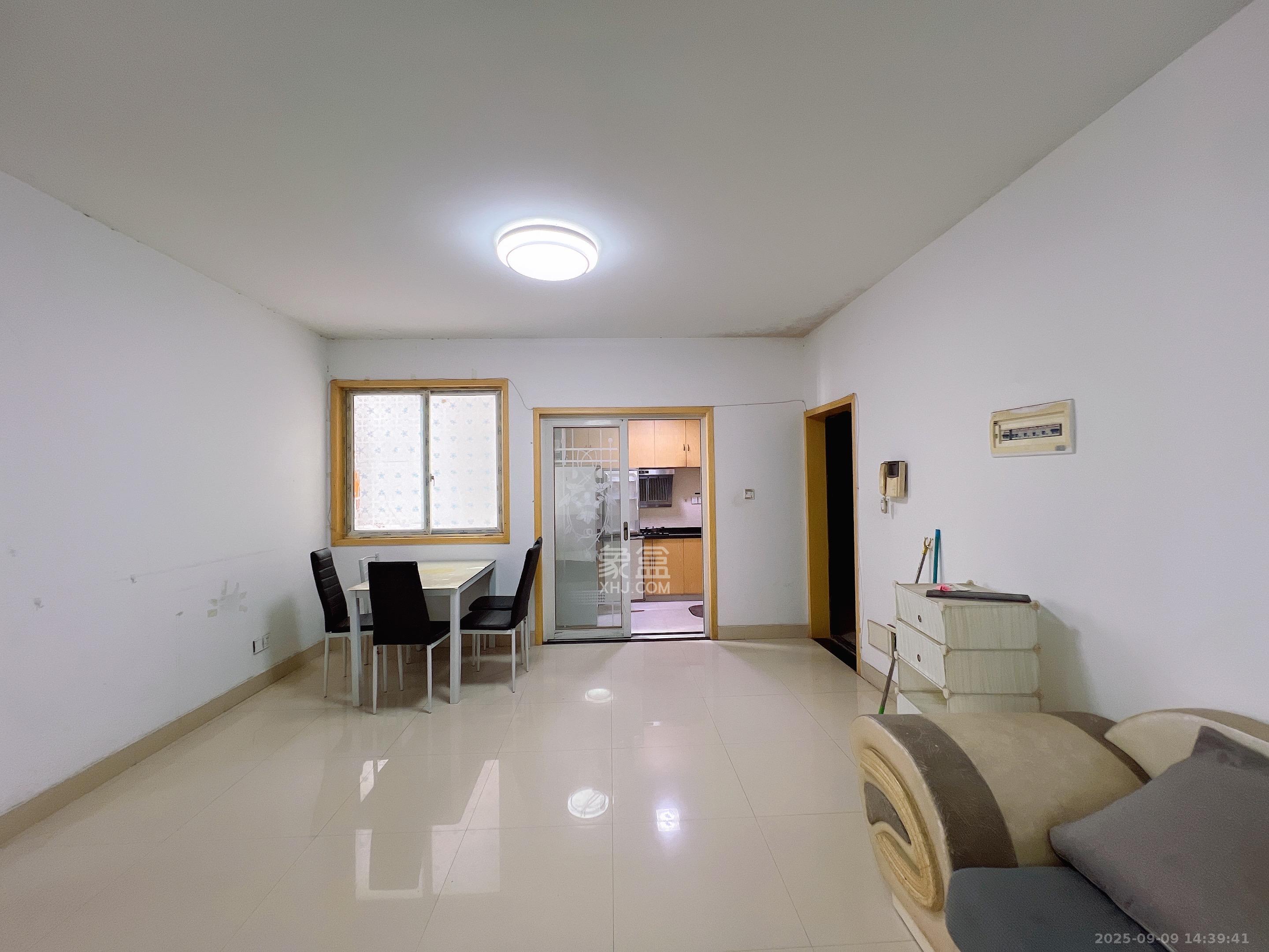 明天一城  2室2厅1卫    1500.0元/月 明天一城  2室2厅1卫    1500.0元/月室内图