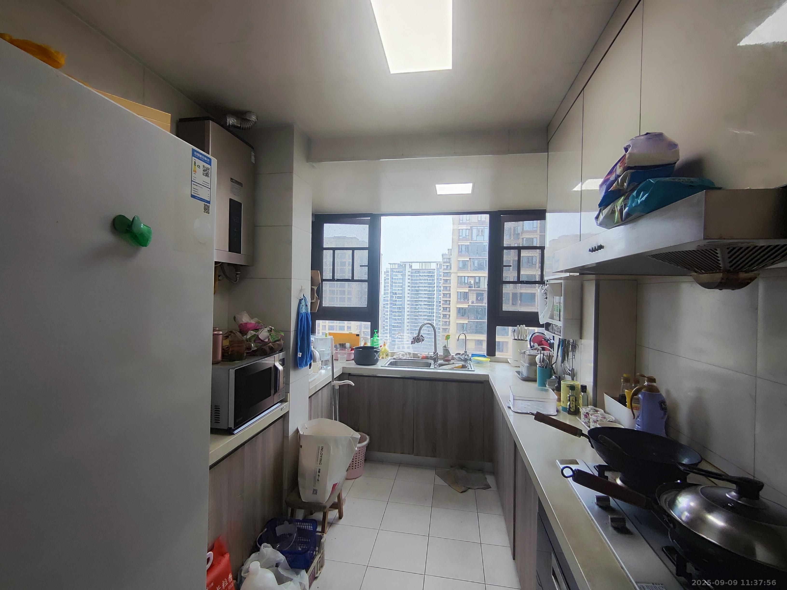 保利西海岸B区  4室2厅2卫    5200.0元/月 保利西海岸B区  4室2厅2卫    5200.0元/月室内图