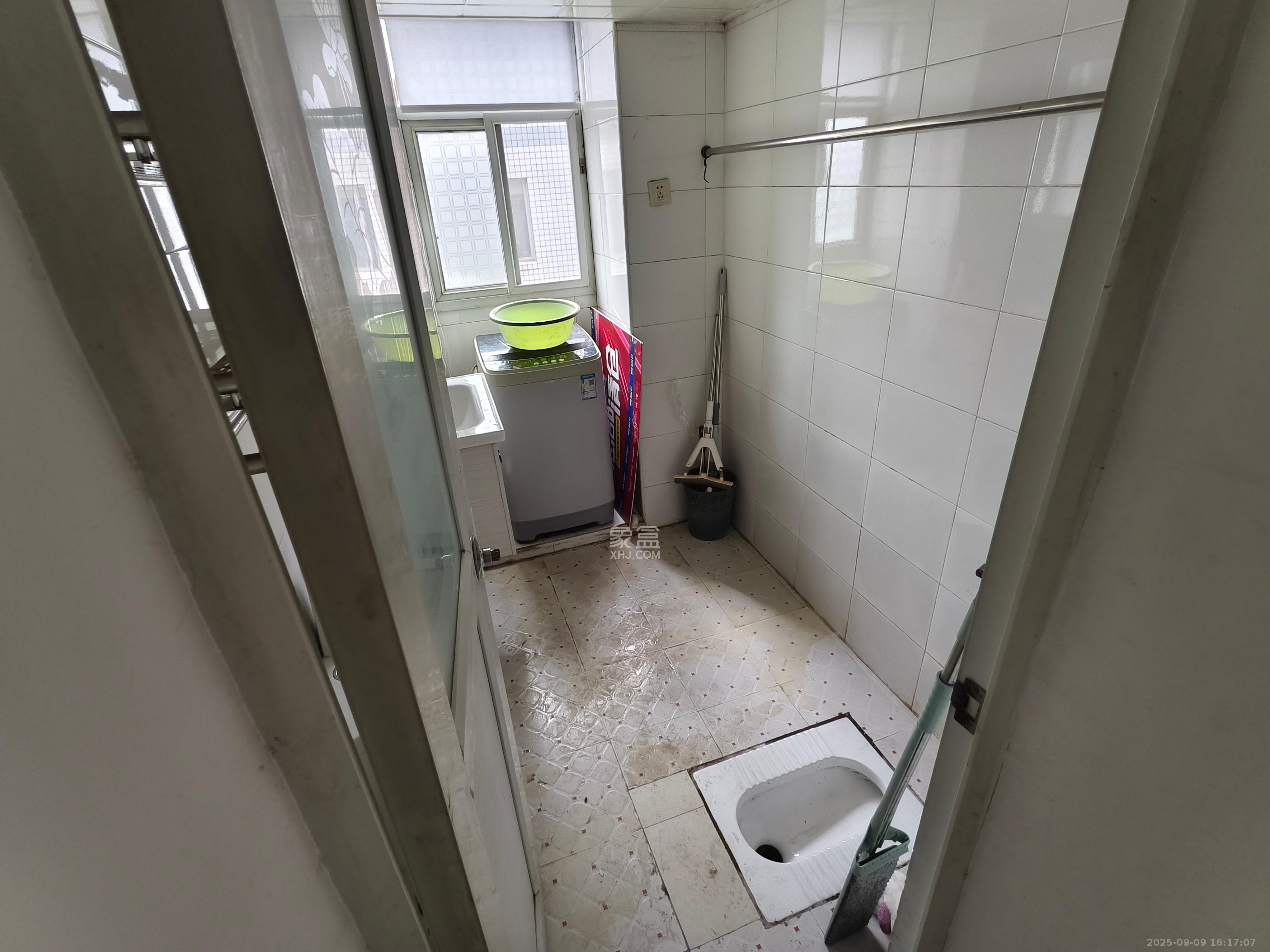 经视台宿舍 3室1厅1卫 1700.0元/月 经视台宿舍 3室1厅1卫 1700.0元/月室内图