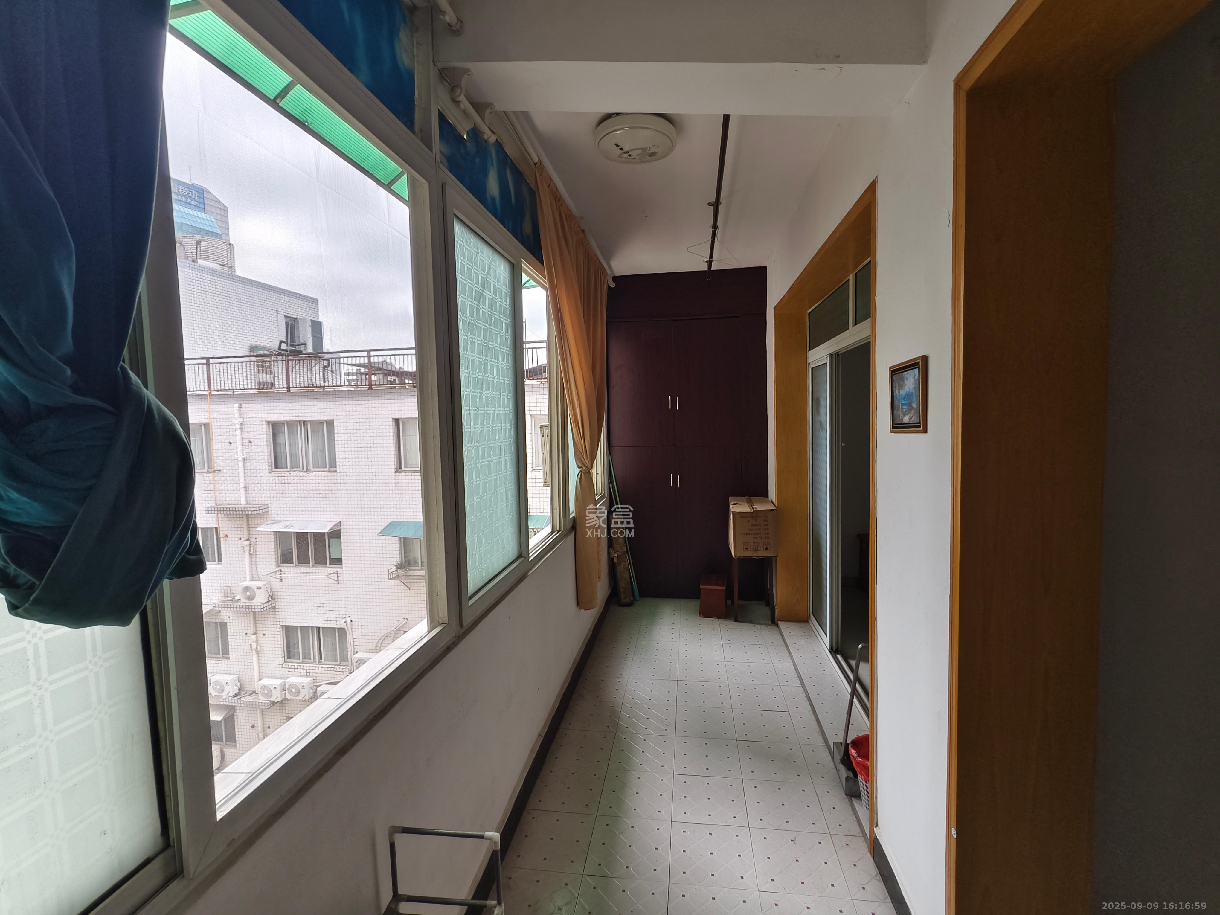 经视台宿舍 3室1厅1卫 1700.0元/月 经视台宿舍 3室1厅1卫 1700.0元/月室内图