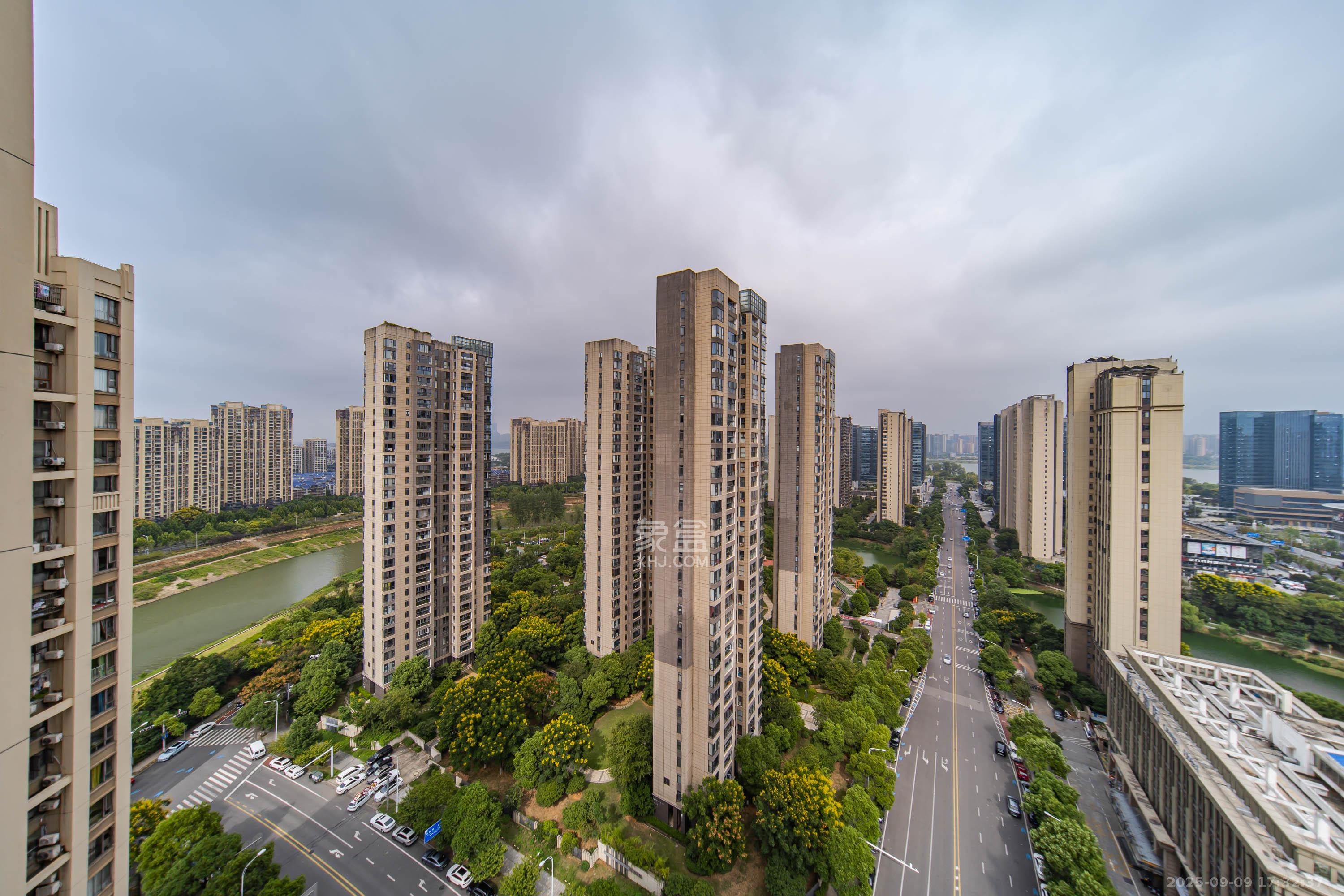 合能洋湖公馆  3室2厅2卫    88.0万 合能洋湖公馆  3室2厅2卫    88.0万其他