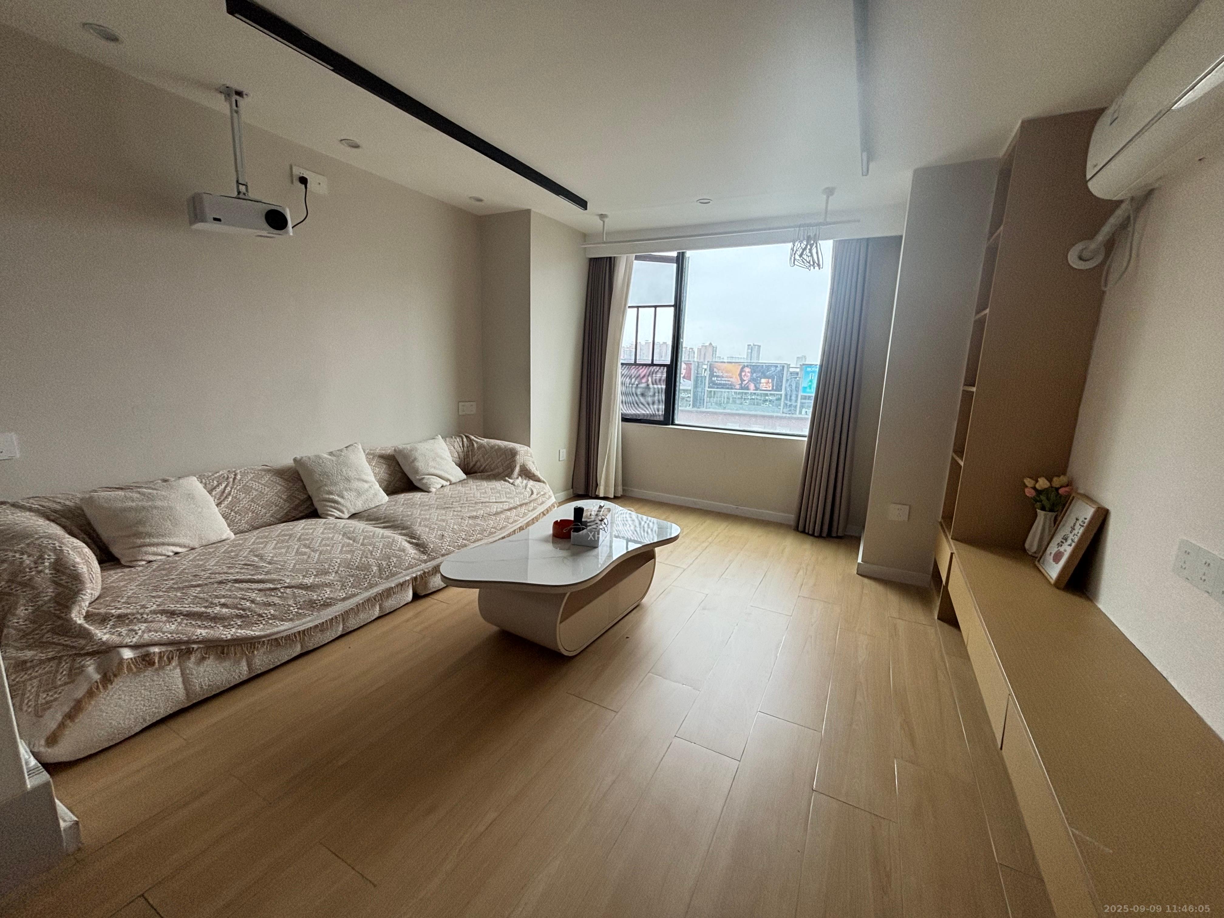 梅溪悦章  2室1厅1卫    2600.0元/月室内图