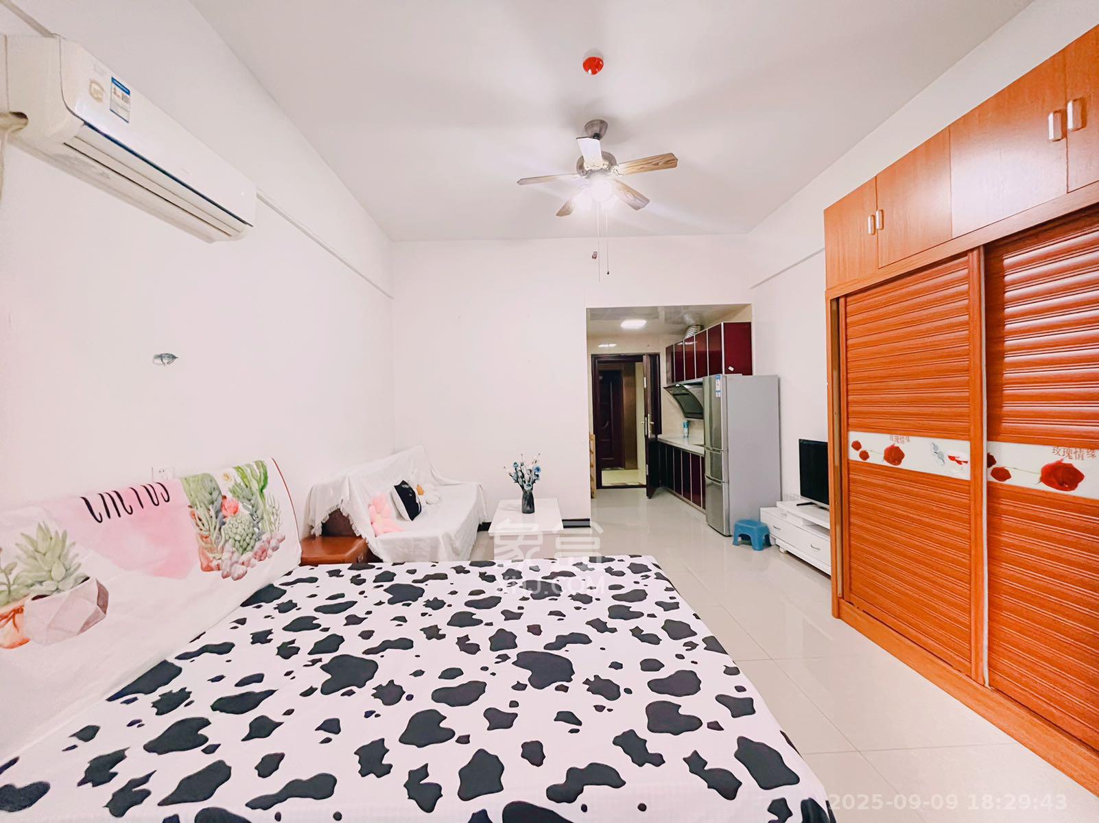 乐尚城 1室1厅1卫 1600.0元/月 乐尚城 1室1厅1卫 1600.0元/月室内图