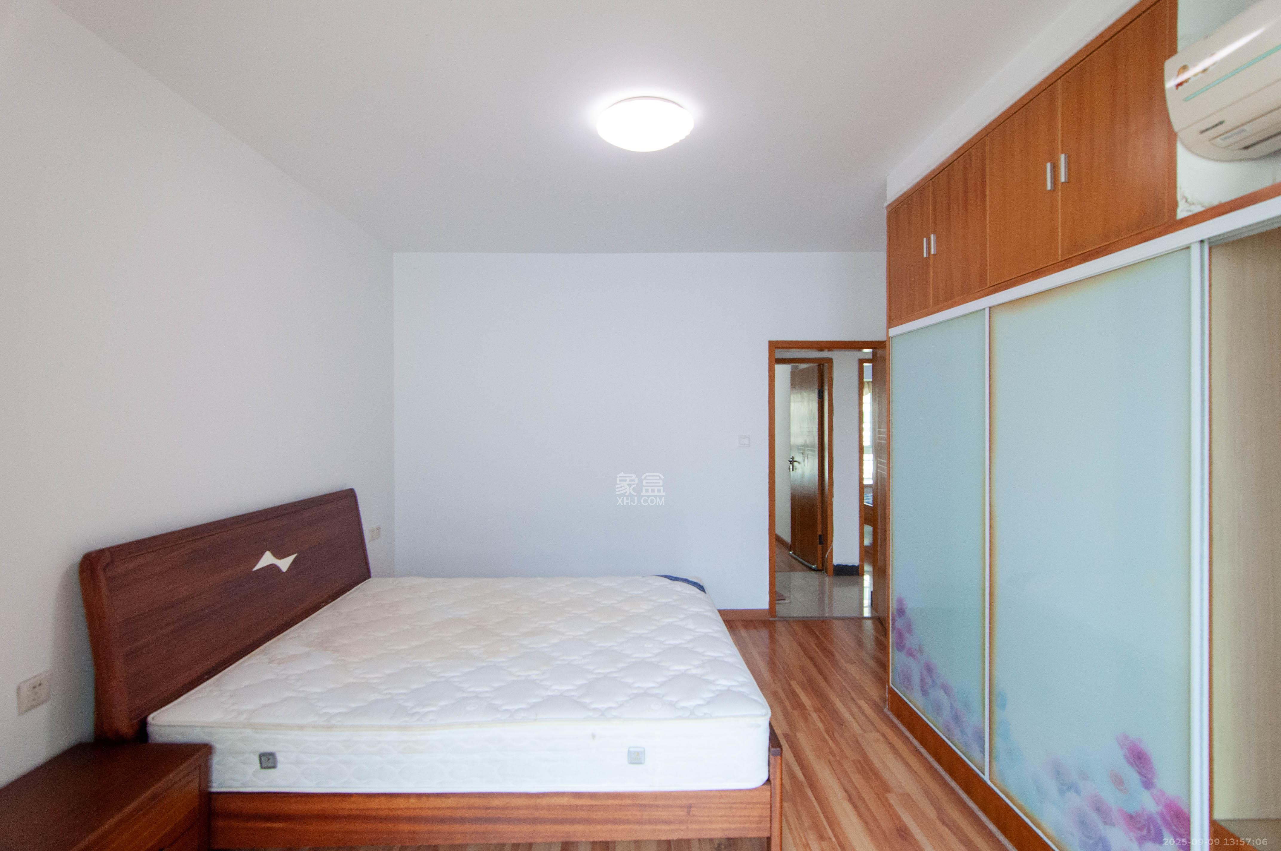 格林星城  3室2厅1卫    105.0万其他