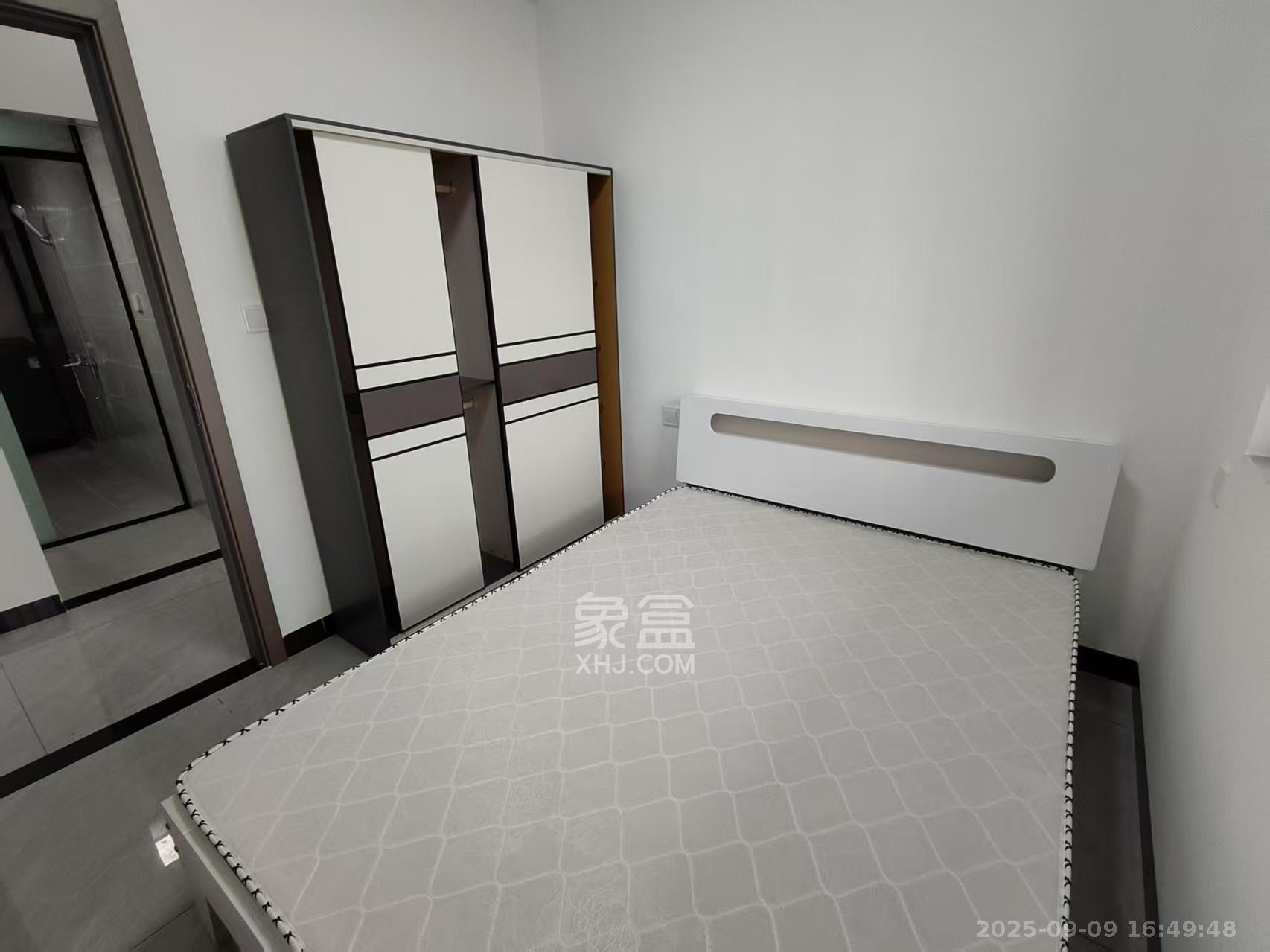 紫华郡 3室2厅2卫 2200.0元/月 紫华郡 3室2厅2卫 2200.0元/月室内图