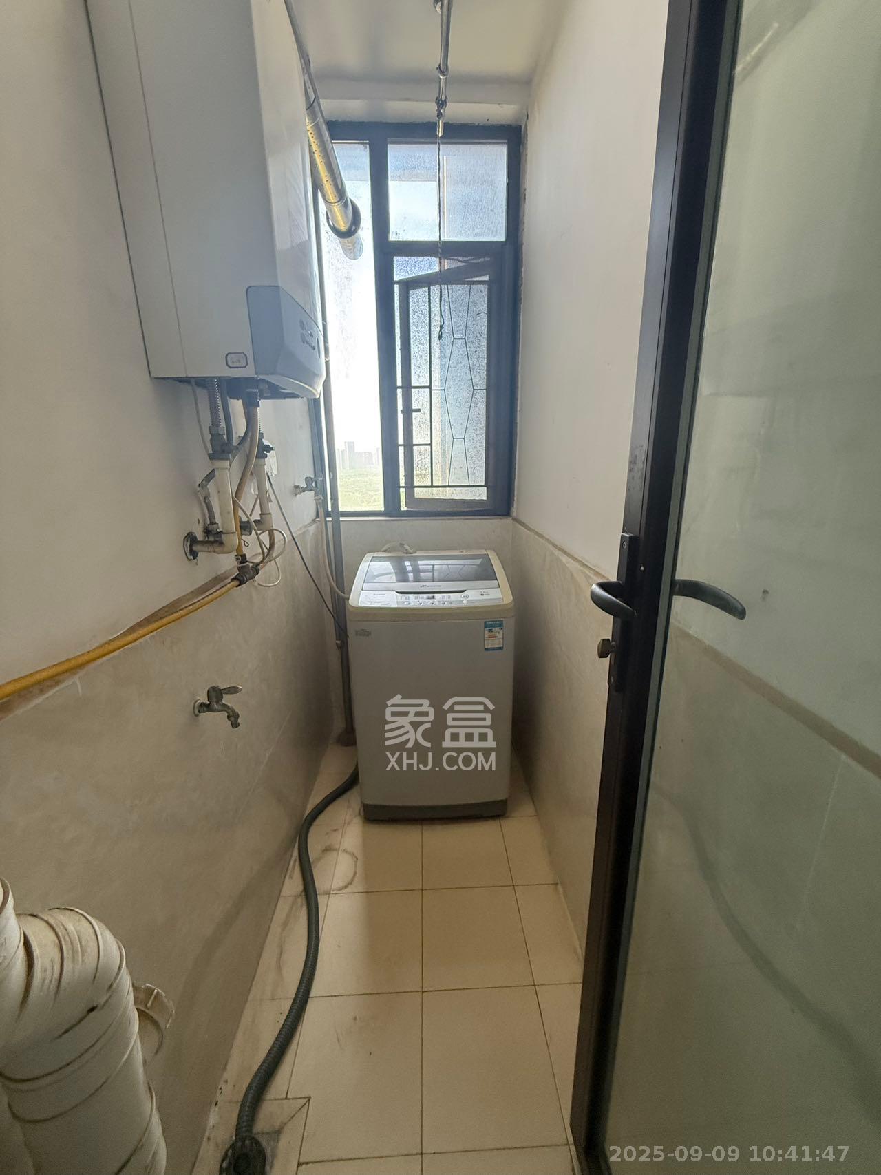 中海国际一期  3室2厅1卫    1999.0元/月 中海国际一期  3室2厅1卫    1999.0元/月小区图