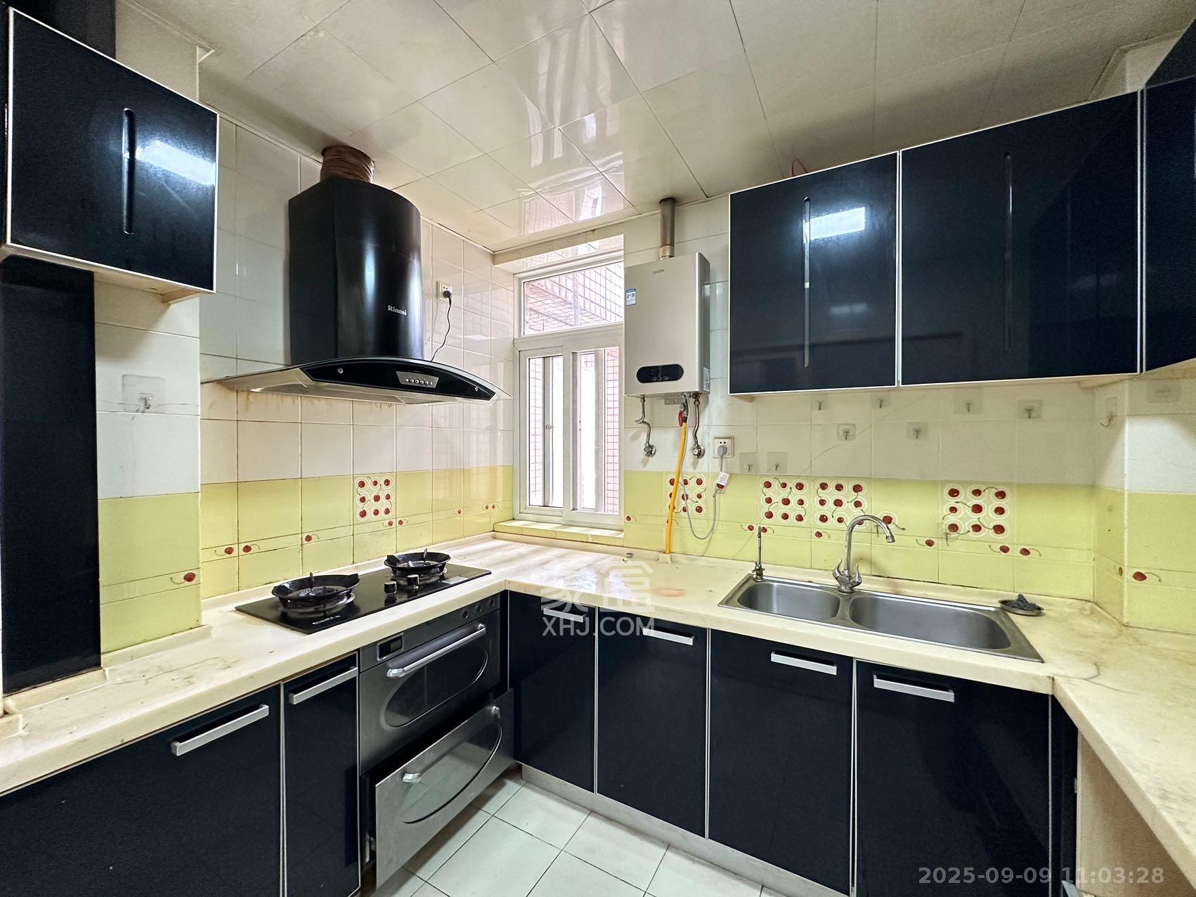 南湖嘉园  3室2厅2卫    2700.0元/月室内图