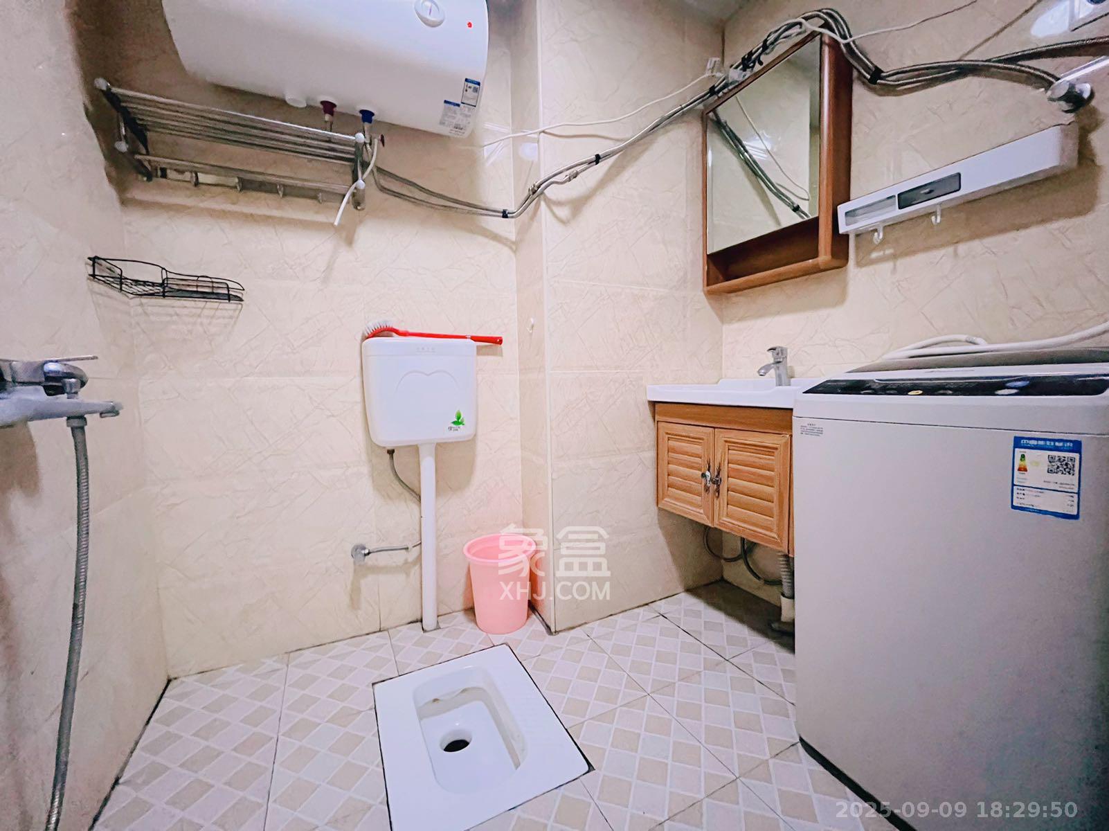 乐尚城 1室1厅1卫 1600.0元/月 乐尚城 1室1厅1卫 1600.0元/月室内图