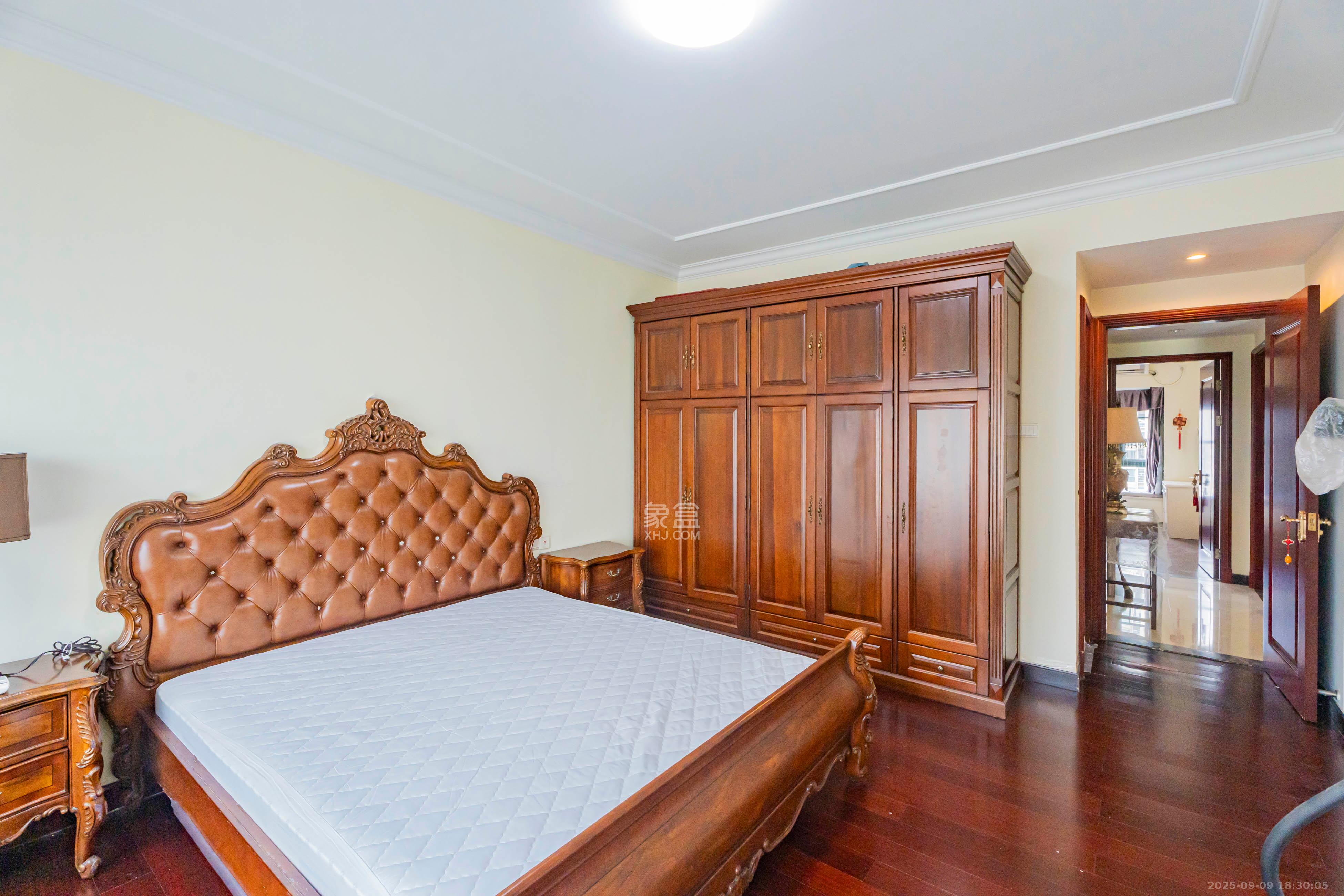 恒大雅苑  3室2厅2卫    145.0万卧室