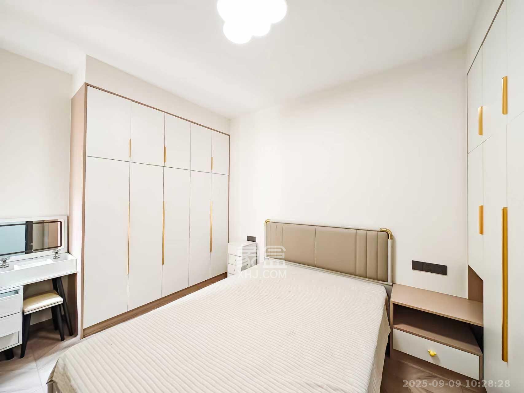 恒基旭辉湖山赋 3室2厅1卫 2500.0元/月 恒基旭辉湖山赋 3室2厅1卫 2500.0元/月室内图