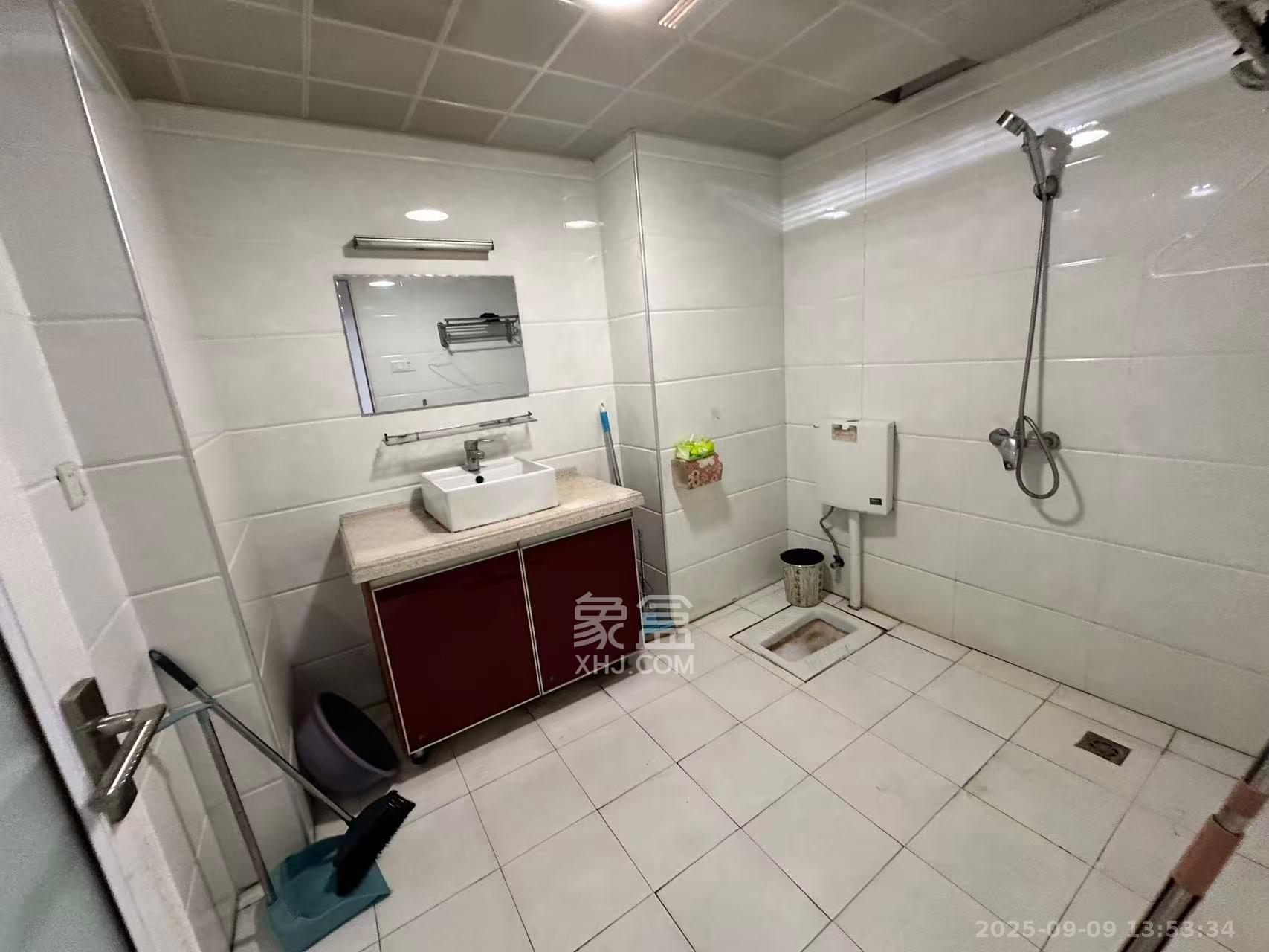 维一星城 3室1厅1卫 3800.0元/月 维一星城 3室1厅1卫 3800.0元/月室内图