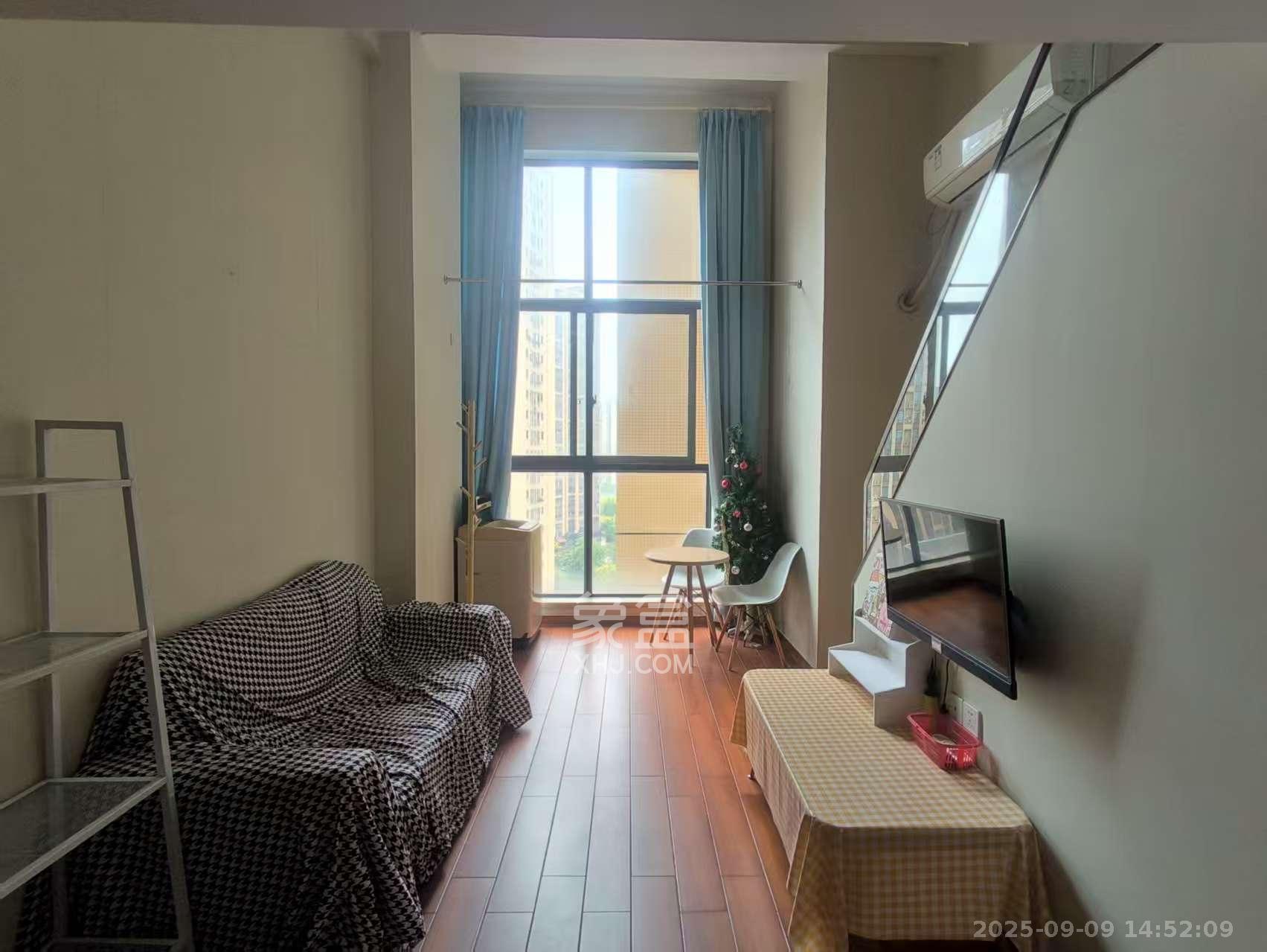 兰亭湾畔 1室1厅1卫 1500.0元/月 兰亭湾畔 1室1厅1卫 1500.0元/月室内图