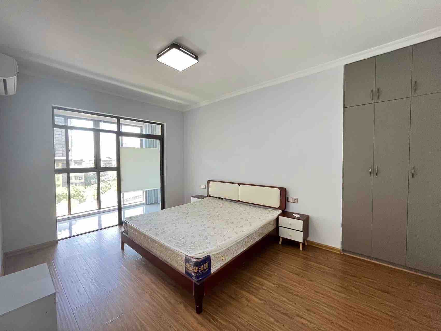 伴山公馆  3室2厅2卫    2000.0元/月 伴山公馆  3室2厅2卫    2000.0元/月室内图