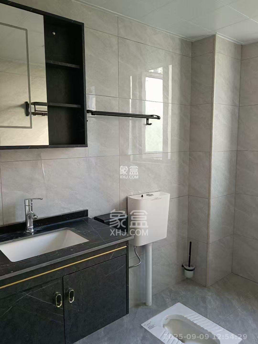 五矿万境蓝山 4室2厅2卫 2500.0元/月 五矿万境蓝山 4室2厅2卫 2500.0元/月室内图