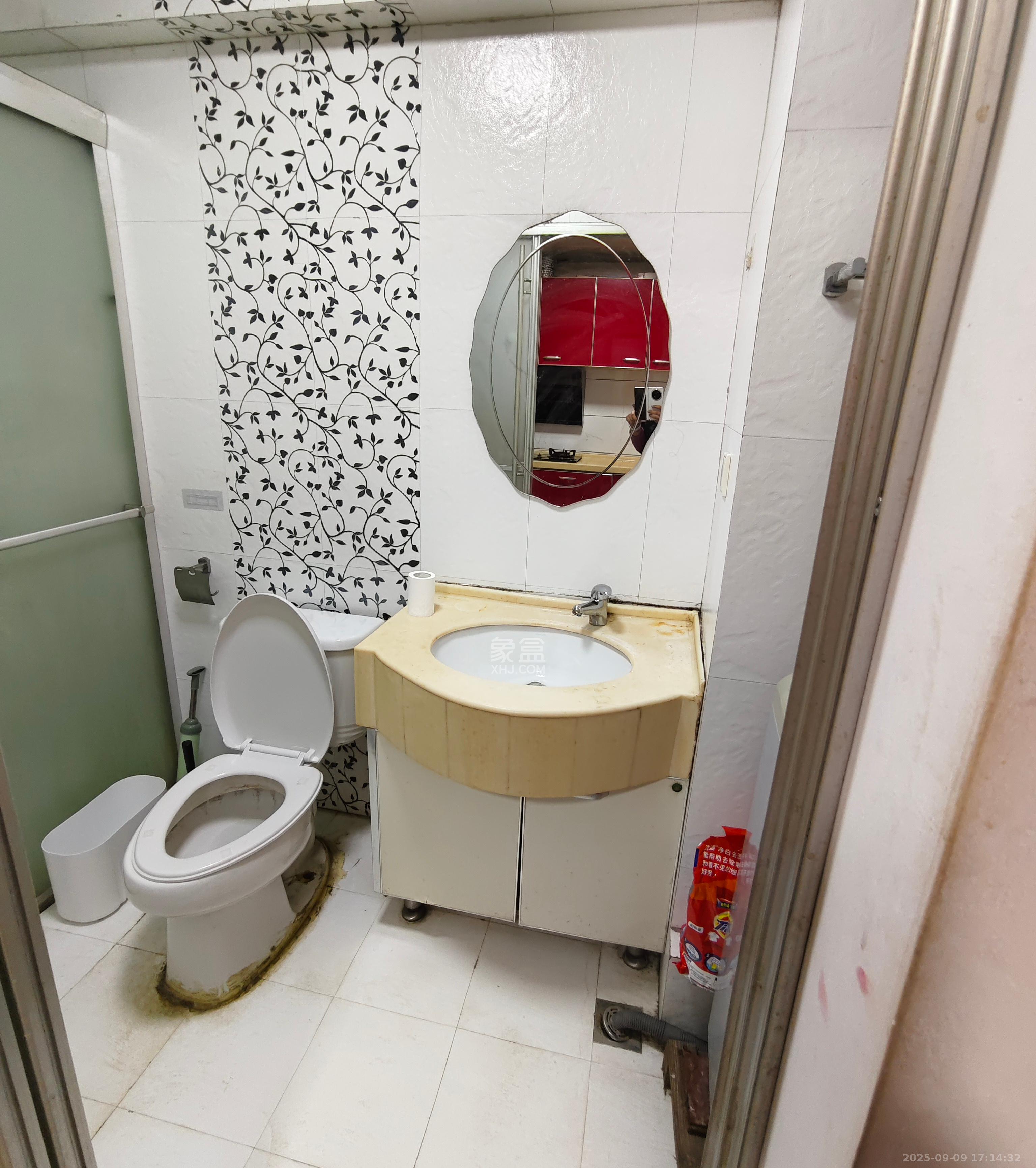 阳光100二期  1室1厅1卫    1600.0元/月室内图