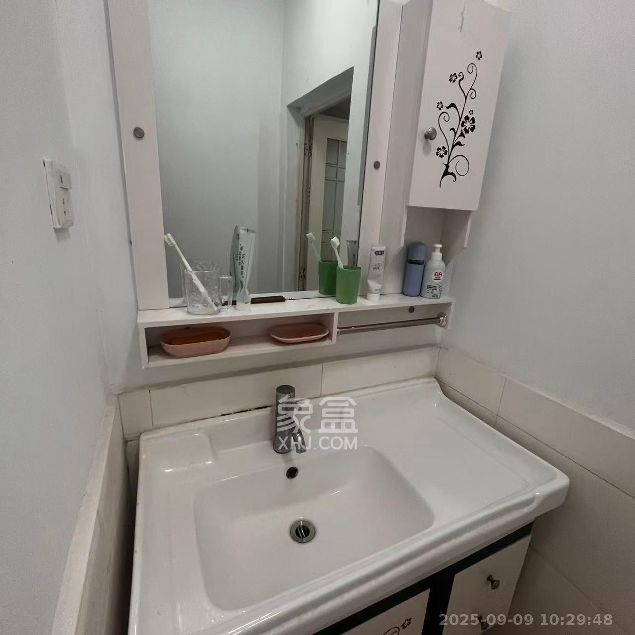 月湖兰庭  3室2厅1卫   900.00元/月室内图