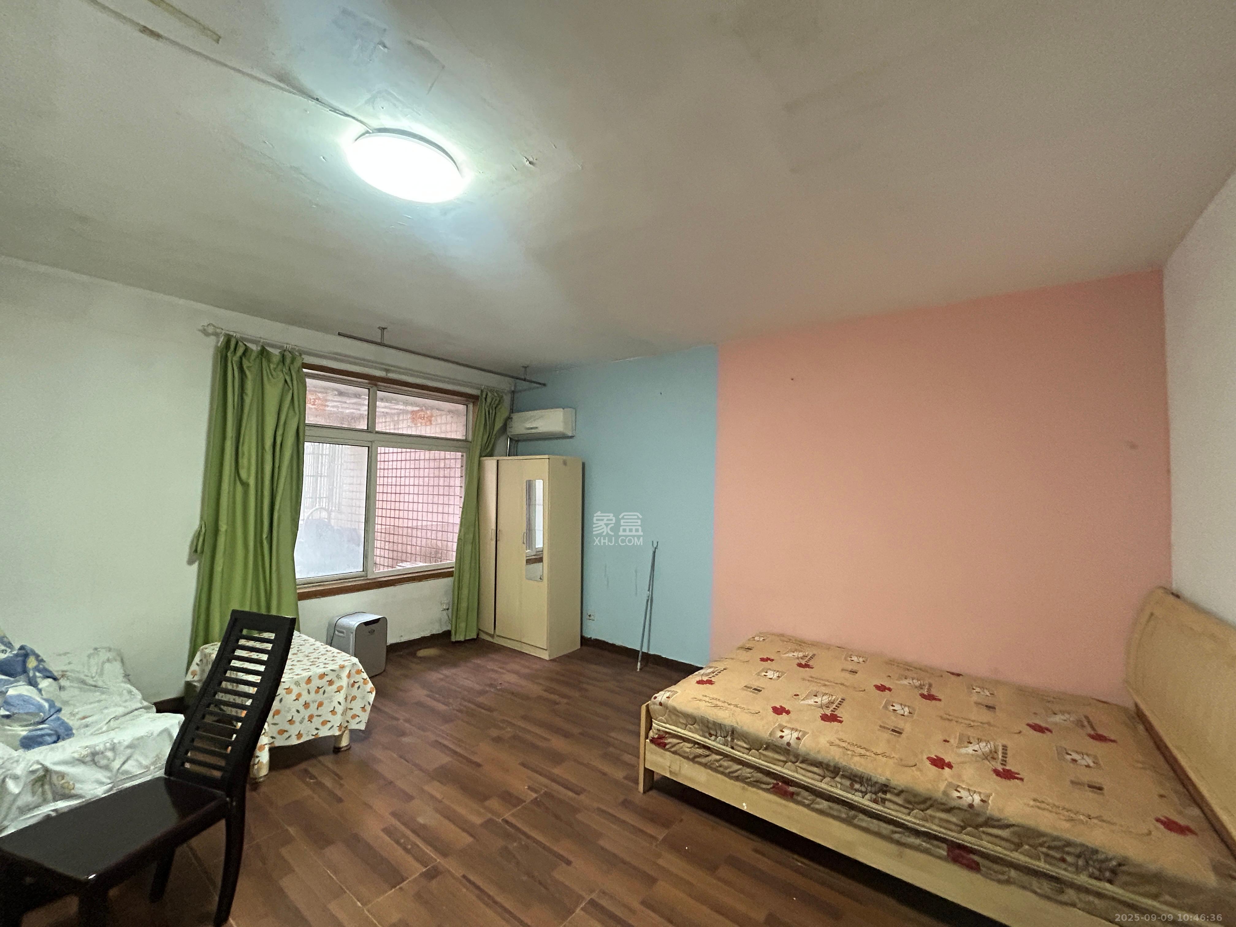 海利宿舍  3室1厅1卫    2400.0元/月 海利宿舍  3室1厅1卫    2400.0元/月室内图