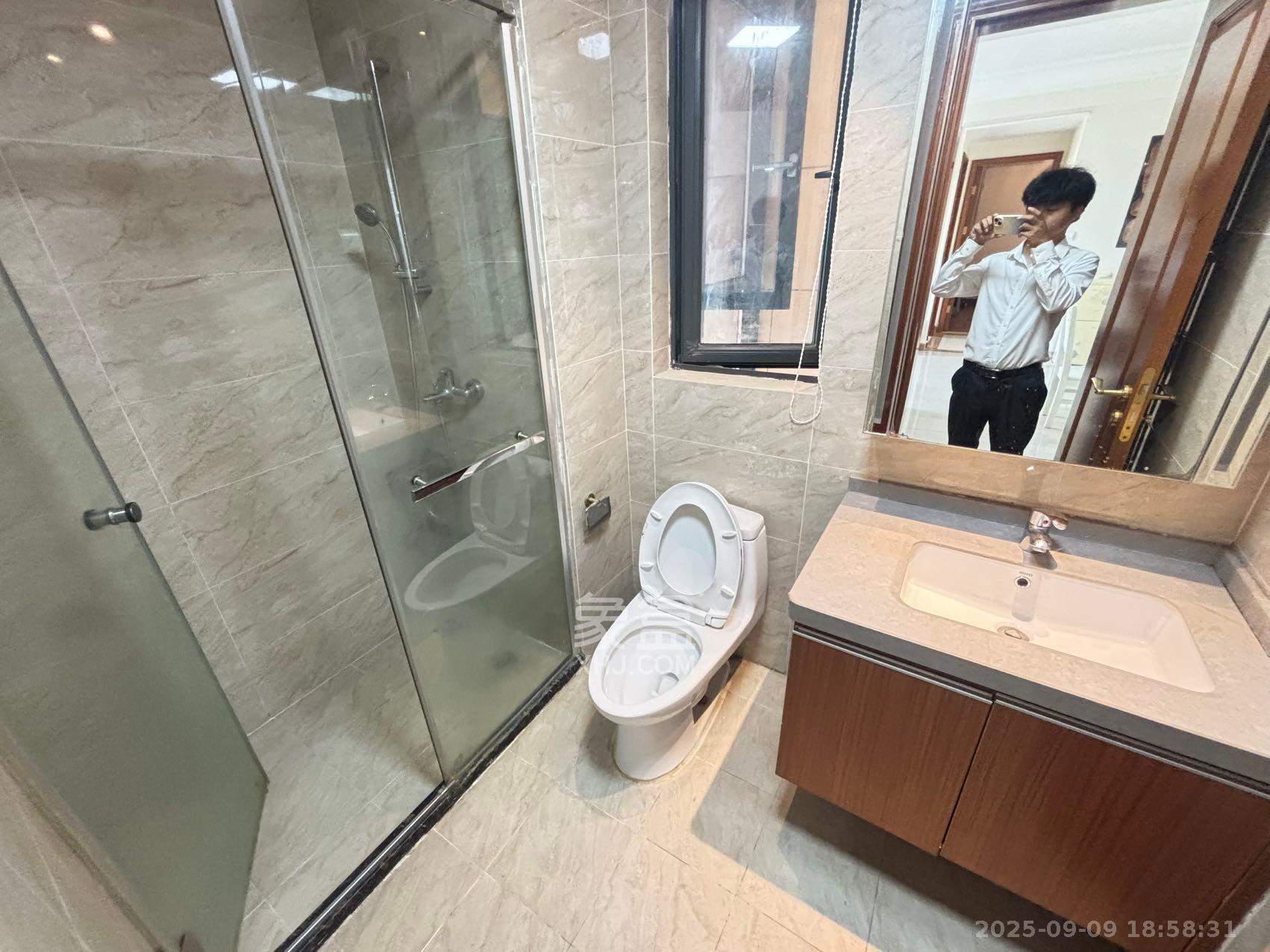 恒大国际广场 3室2厅1卫 3100.0元/月 恒大国际广场 3室2厅1卫 3100.0元/月室内图