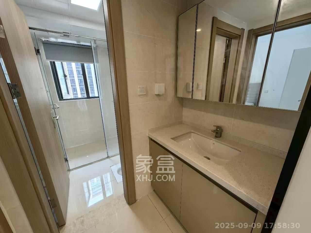 长沙高铁吾悦广场 3室2厅2卫 3400.0元/月 长沙高铁吾悦广场 3室2厅2卫 3400.0元/月室内图