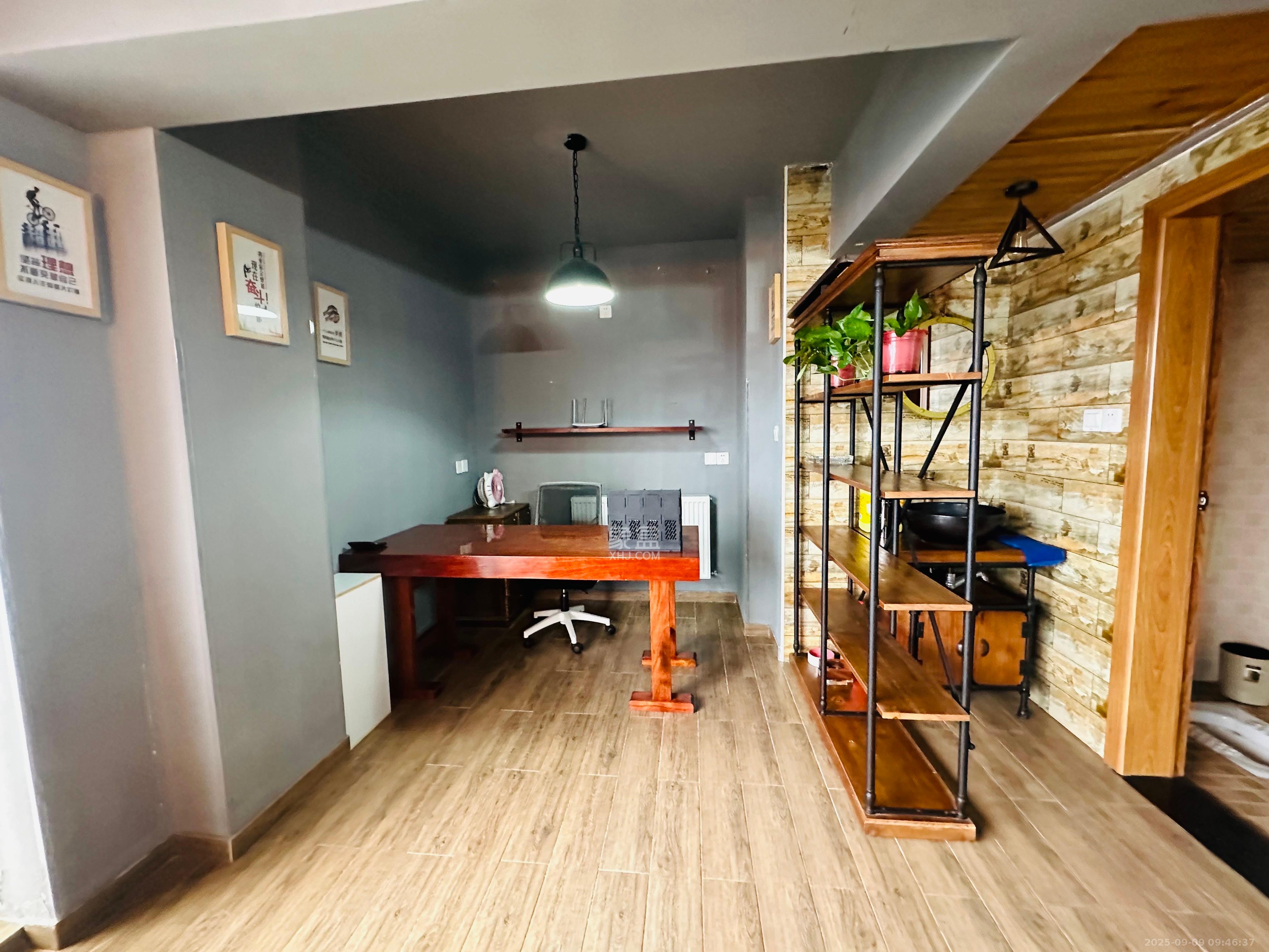 左岸右岸 1室1厅1卫 1500.0元/月 左岸右岸 1室1厅1卫 1500.0元/月室内图