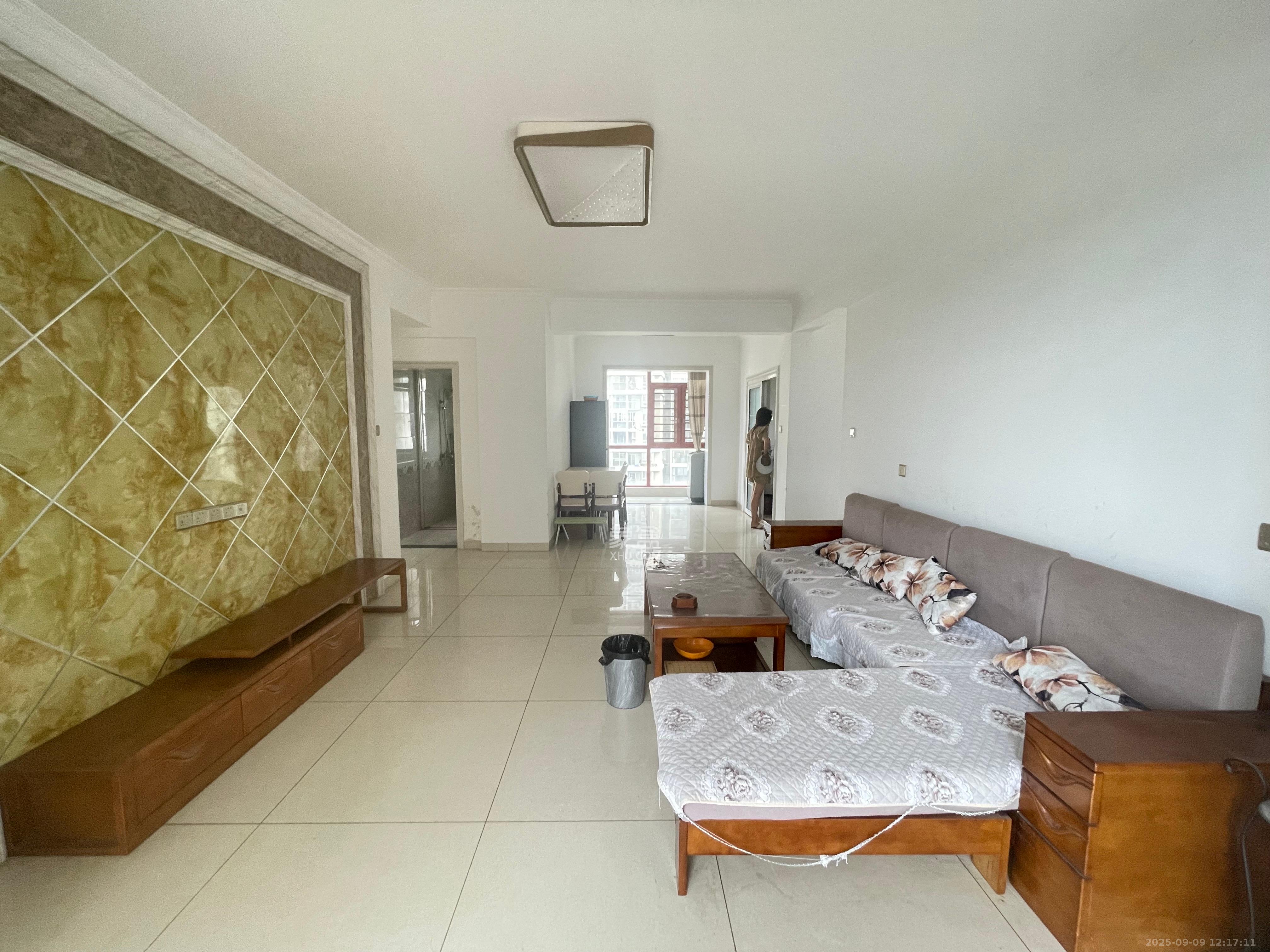 恒泰广场 1室0厅0卫 3200.0元/月 恒泰广场 1室0厅0卫 3200.0元/月室内图