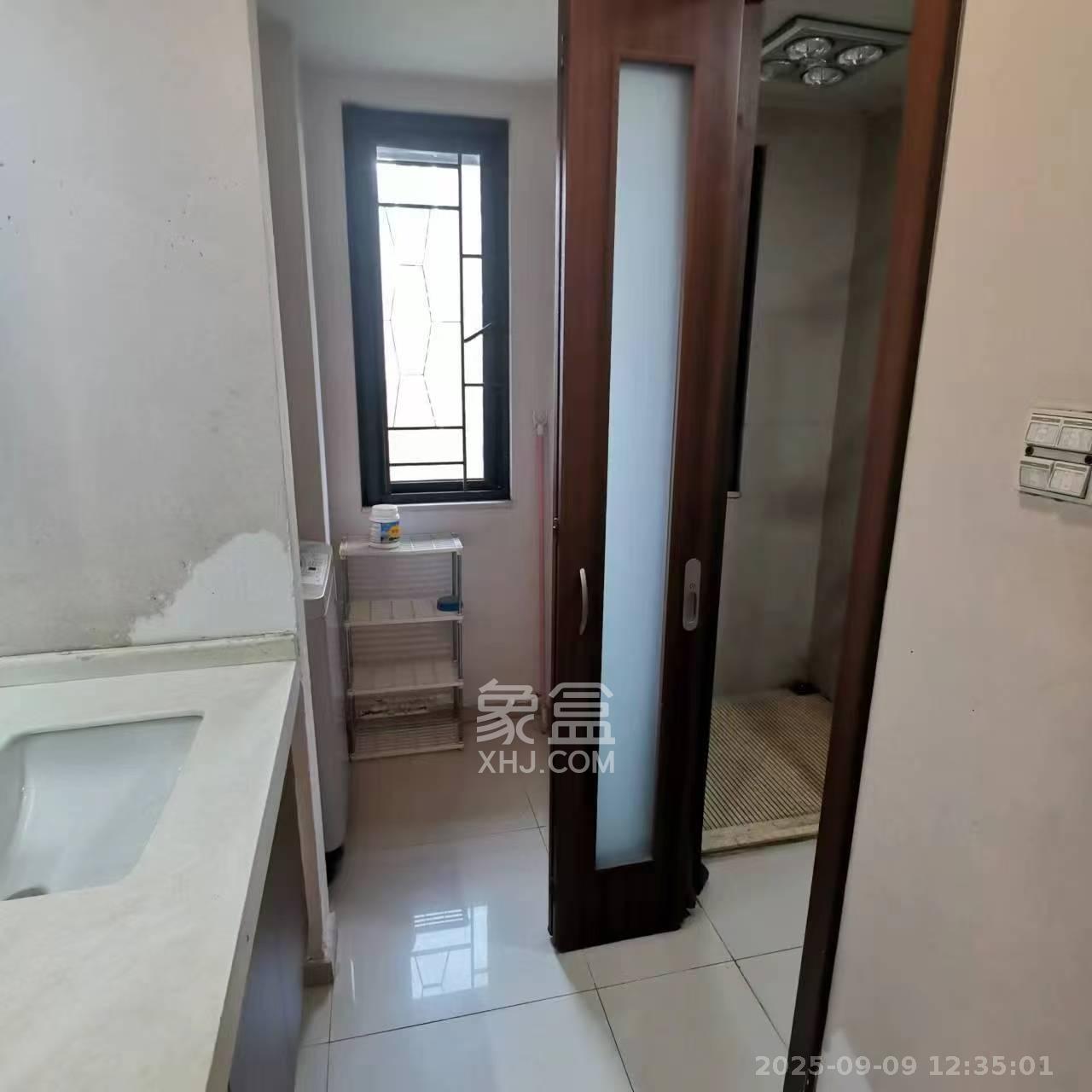 万科金域蓝湾 4室1厅1卫 2000.0元/月 万科金域蓝湾 4室1厅1卫 2000.0元/月室内图