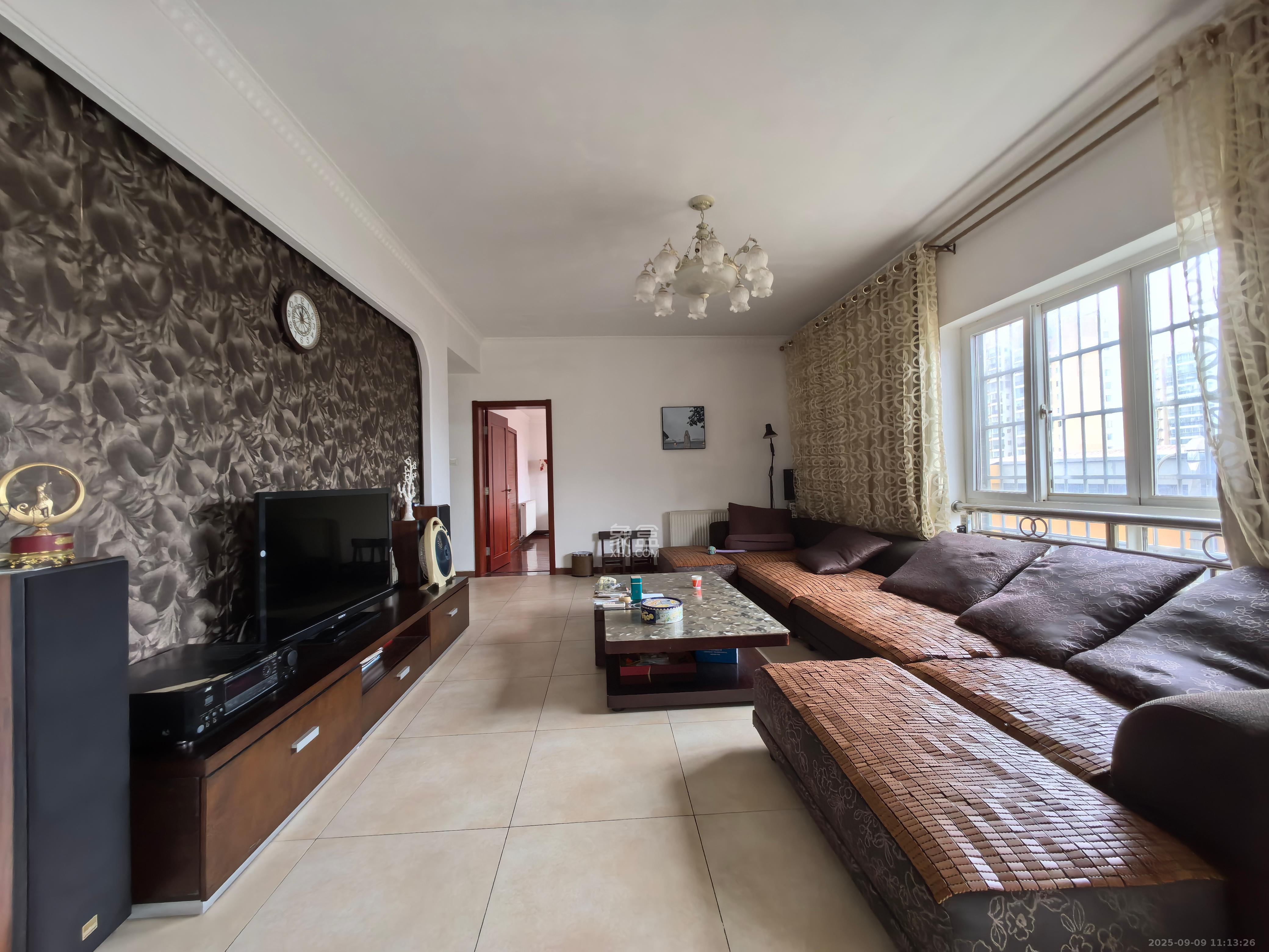 谋房博客(博客天街) 3室2厅2卫 3200.0元/月 谋房博客(博客天街) 3室2厅2卫 3200.0元/月室内图