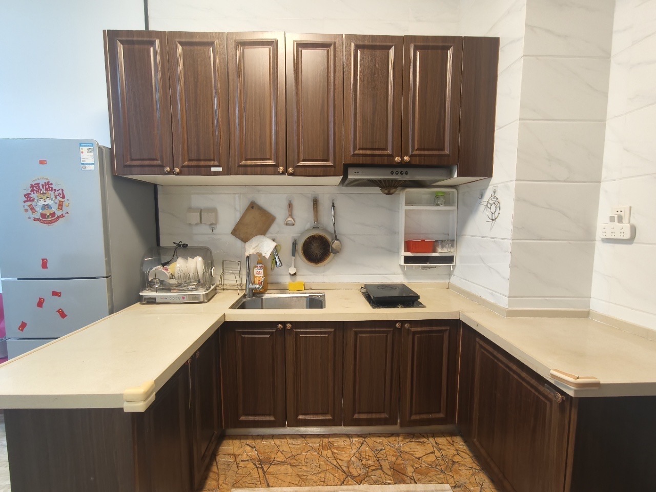 碧桂园一、二期(中央首府)  2室2厅1卫    65.0万 碧桂园一、二期(中央首府)  2室2厅1卫    65.0万客厅